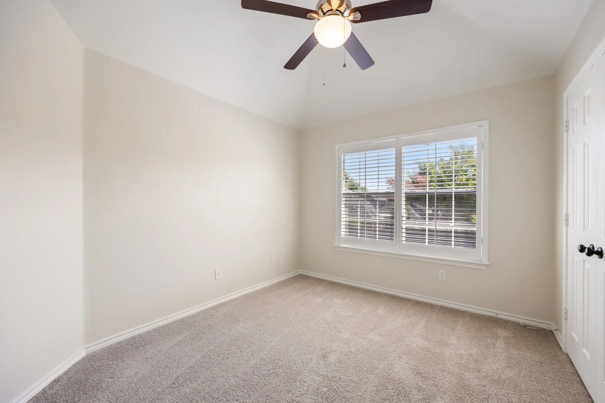 Spacious Upstairs Bedroom #2