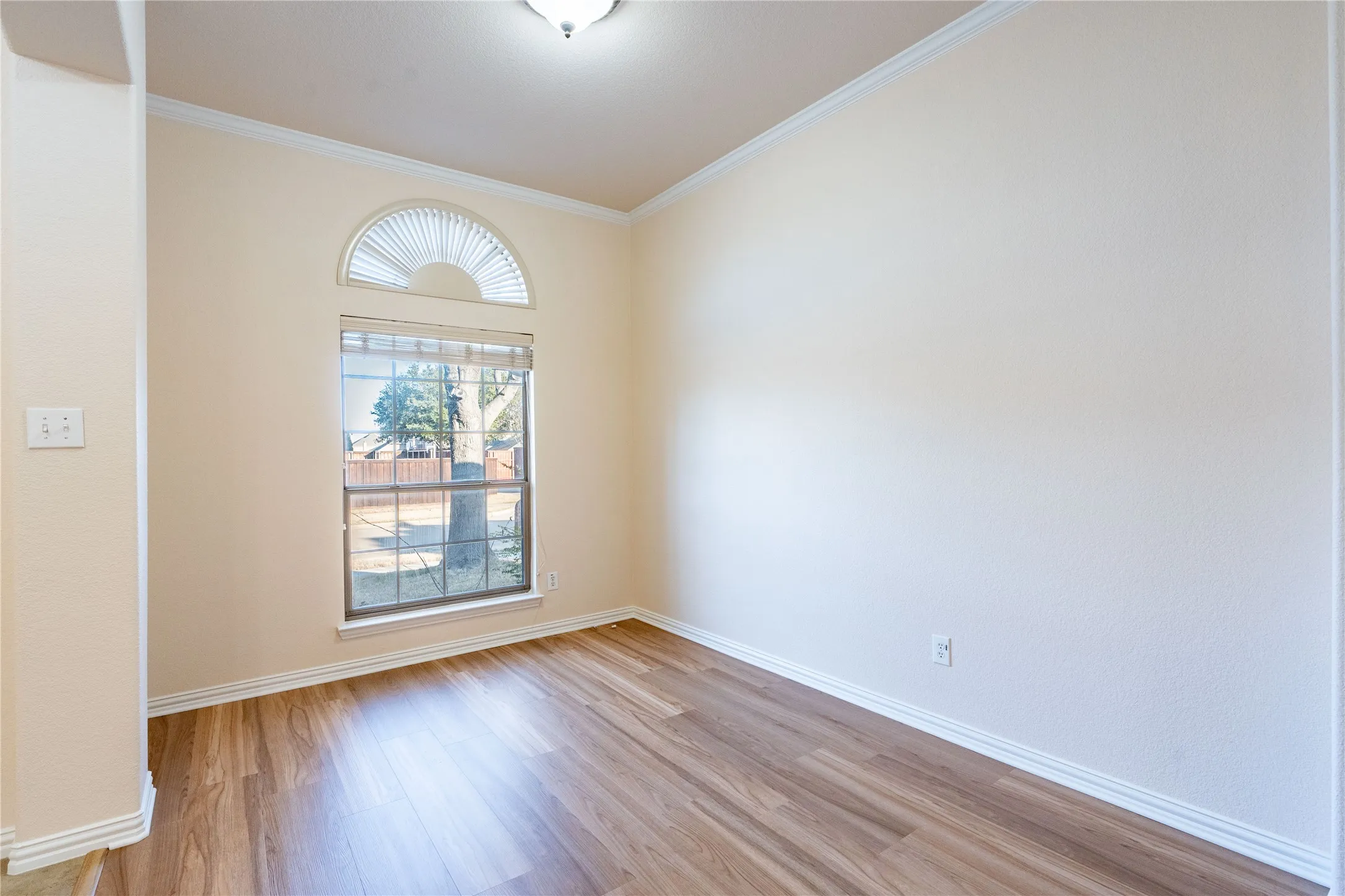 Single Family Residence For Rent in Collin County , 3708 Marble Lane, Mc Kinney, Texas 75070, 4 Bedroom, 3 Bathroom, 2 Garage spaces, 2,330 Sqft, built in 2005, mls#21392034, Real Estate Agent in Mc Kinney, Homes For Rent in Collin county, Homes For Rent in Mc Kinney, Realtor in Mc Kinney Texas, Real Estate Brokerage Independent Realty Texas, Luminita Cordes Realtor