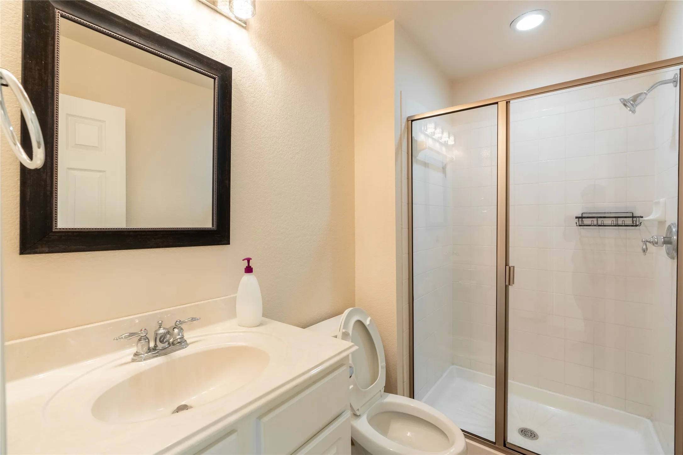 Single Family Residence For Rent in Collin County , 3708 Marble Lane, Mc Kinney, Texas 75070, 4 Bedroom, 3 Bathroom, 2 Garage spaces, 2,330 Sqft, built in 2005, mls#21392034, Real Estate Agent in Mc Kinney, Homes For Rent in Collin county, Homes For Rent in Mc Kinney, Realtor in Mc Kinney Texas, Real Estate Brokerage Independent Realty Texas, Luminita Cordes Realtor