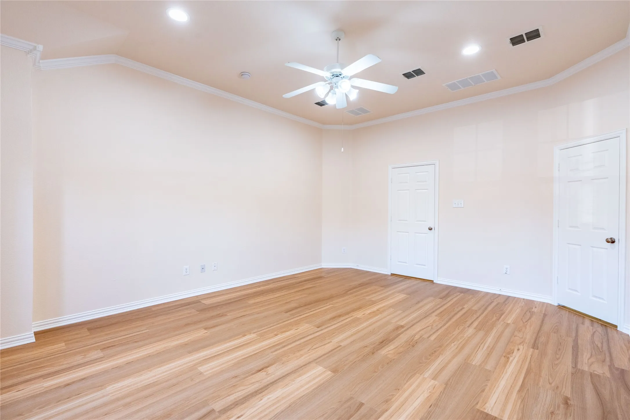 Single Family Residence For Rent in Collin County , 3708 Marble Lane, Mc Kinney, Texas 75070, 4 Bedroom, 3 Bathroom, 2 Garage spaces, 2,330 Sqft, built in 2005, mls#21392034, Real Estate Agent in Mc Kinney, Homes For Rent in Collin county, Homes For Rent in Mc Kinney, Realtor in Mc Kinney Texas, Real Estate Brokerage Independent Realty Texas, Luminita Cordes Realtor