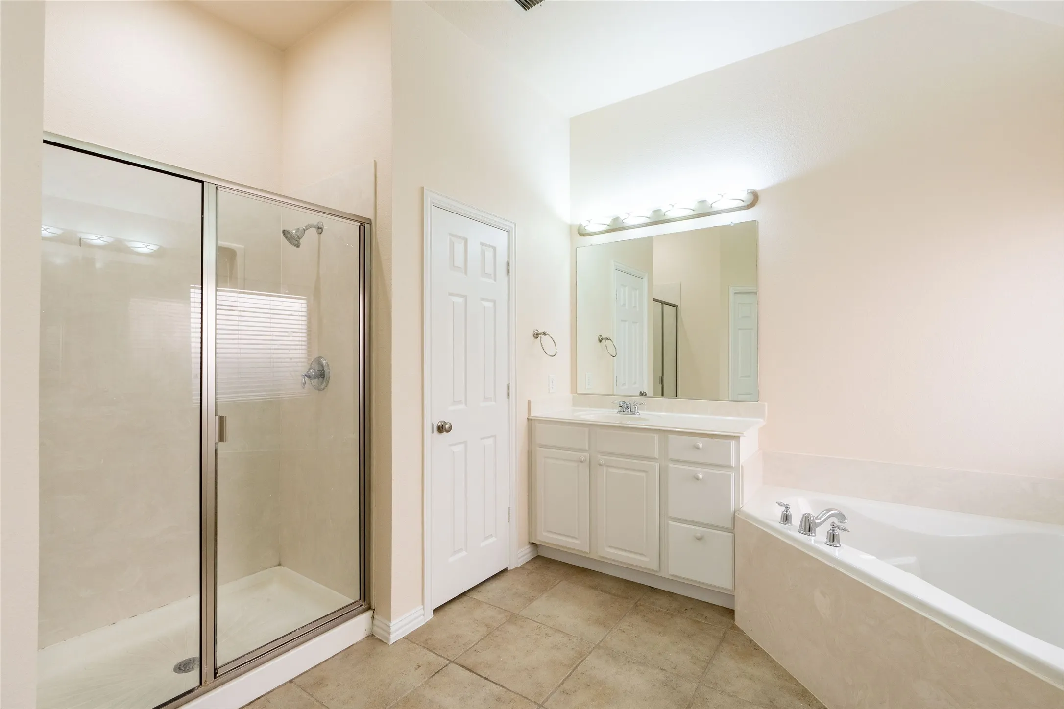Single Family Residence For Rent in Collin County , 3708 Marble Lane, Mc Kinney, Texas 75070, 4 Bedroom, 3 Bathroom, 2 Garage spaces, 2,330 Sqft, built in 2005, mls#21392034, Real Estate Agent in Mc Kinney, Homes For Rent in Collin county, Homes For Rent in Mc Kinney, Realtor in Mc Kinney Texas, Real Estate Brokerage Independent Realty Texas, Luminita Cordes Realtor