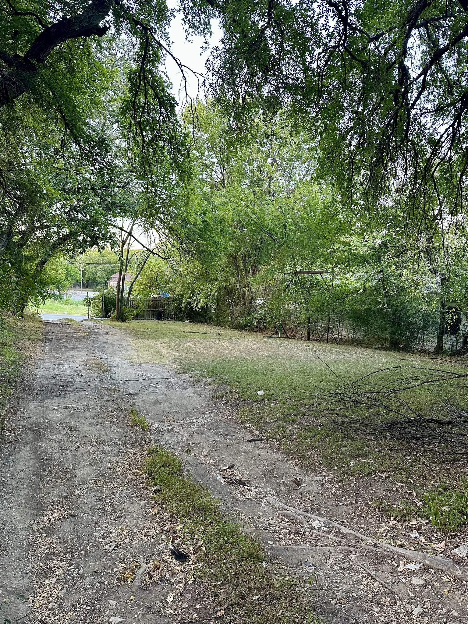 Unimproved Land For Sale in Tarrant County , 1001 NW Loraine Street, Fort Worth, Texas 76106, 0, 0, Garage spaces, 0 Sqft, built in 0, mls#21392042, Real Estate Agent in Fort Worth, Homes For Sale in Tarrant county, Homes For Sale in Fort Worth, Realtor in Fort Worth Texas, Real Estate Brokerage Independent Realty Texas, Luminita Cordes Realtor