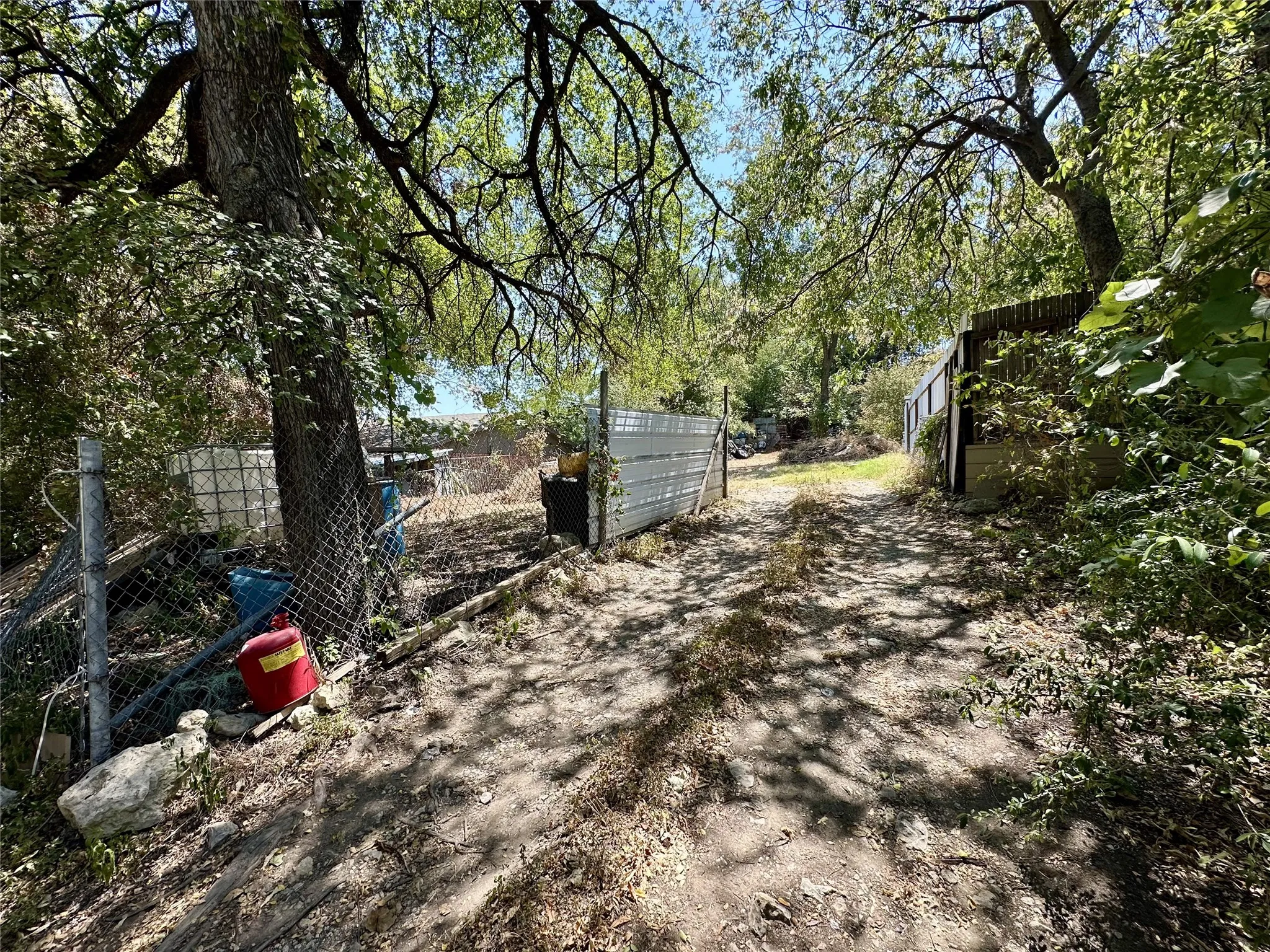 Unimproved Land For Sale in Tarrant County , 1001 NW Loraine Street, Fort Worth, Texas 76106, 0, 0, Garage spaces, 0 Sqft, built in 0, mls#21392042, Real Estate Agent in Fort Worth, Homes For Sale in Tarrant county, Homes For Sale in Fort Worth, Realtor in Fort Worth Texas, Real Estate Brokerage Independent Realty Texas, Luminita Cordes Realtor