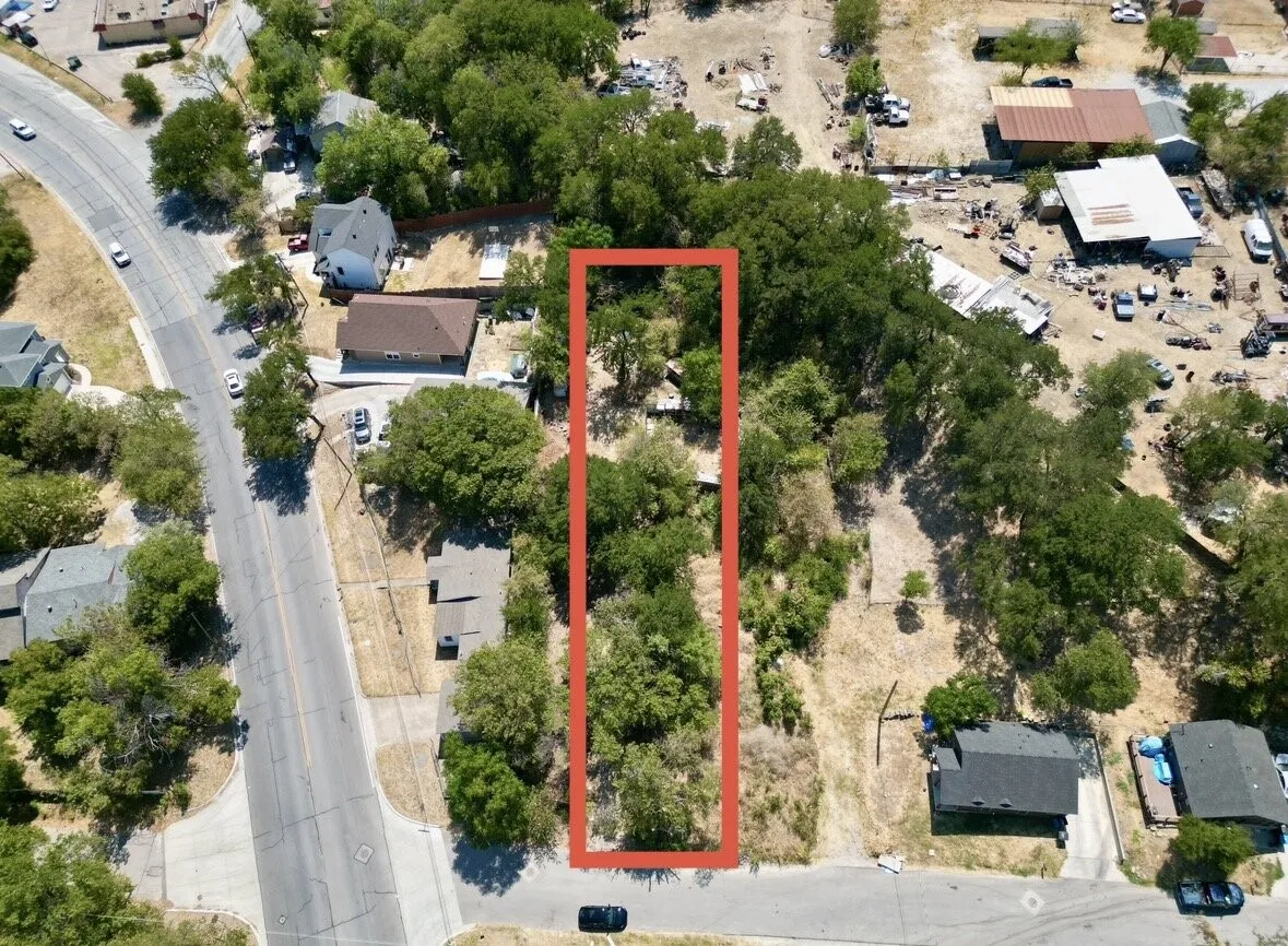 Unimproved Land For Sale in Tarrant County , 1001 NW Loraine Street, Fort Worth, Texas 76106, 0, 0, Garage spaces, 0 Sqft, built in 0, mls#21392042, Real Estate Agent in Fort Worth, Homes For Sale in Tarrant county, Homes For Sale in Fort Worth, Realtor in Fort Worth Texas, Real Estate Brokerage Independent Realty Texas, Luminita Cordes Realtor
