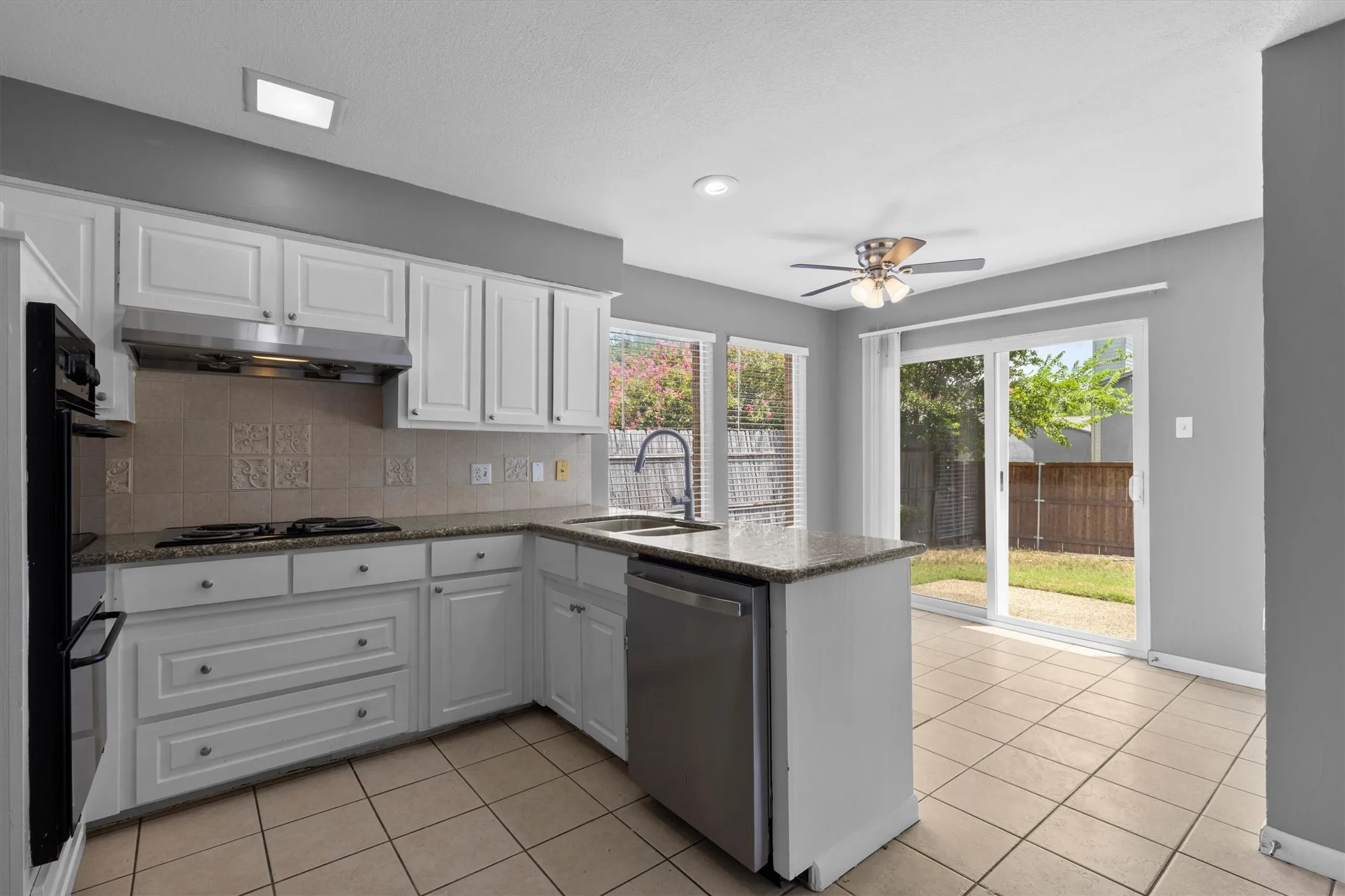 Single Family Residence For Rent in Collin County , 1908 Treehouse Lane, Plano, Texas 75023, 3 Bedroom, 2 Bathroom, 2 Garage spaces, 1,640 Sqft, built in 1978, mls#21392043, Real Estate Agent in Plano, Homes For Rent in Collin county, Homes For Rent in Plano, Realtor in Plano Texas, Real Estate Brokerage Independent Realty Texas, Luminita Cordes Realtor