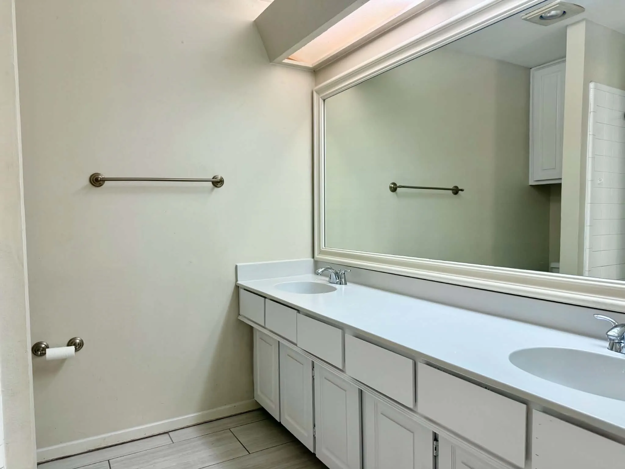 Single Family Residence For Rent in Collin County , 1908 Treehouse Lane, Plano, Texas 75023, 3 Bedroom, 2 Bathroom, 2 Garage spaces, 1,640 Sqft, built in 1978, mls#21392043, Real Estate Agent in Plano, Homes For Rent in Collin county, Homes For Rent in Plano, Realtor in Plano Texas, Real Estate Brokerage Independent Realty Texas, Luminita Cordes Realtor