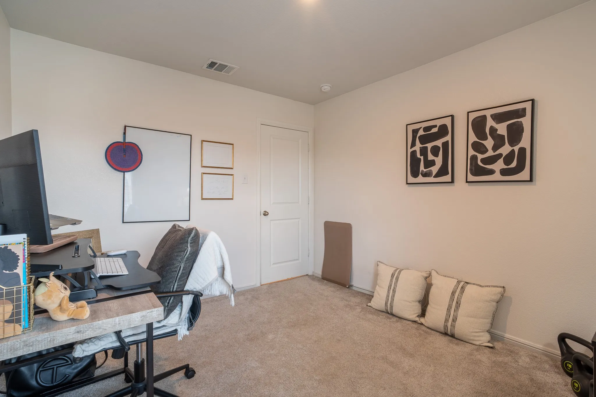 Single Family Residence For Sale in Tarrant County , 10345 Fort Belknap Trail, Crowley, Texas 76036, 3 Bedroom, 2 Bathroom, 2 Garage spaces, 1,465 Sqft, built in 2019, mls#21391605, Real Estate Agent in Crowley, Homes For Sale in Tarrant county, Homes For Sale in Crowley, Realtor in Crowley Texas, Real Estate Brokerage Independent Realty Texas, Luminita Cordes Realtor