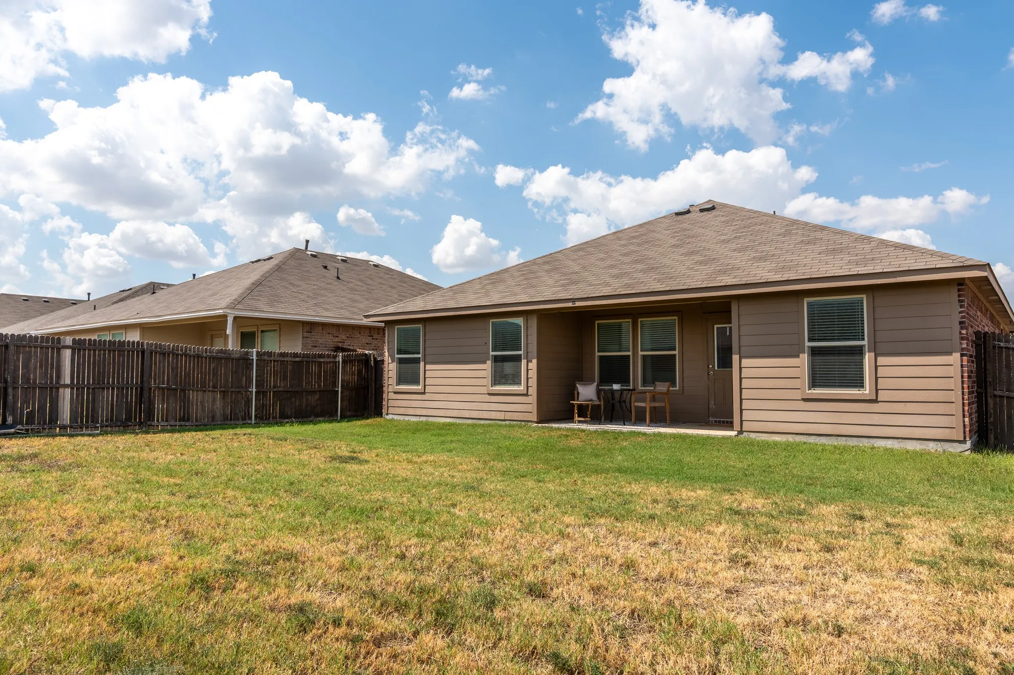Single Family Residence For Sale in Tarrant County , 10345 Fort Belknap Trail, Crowley, Texas 76036, 3 Bedroom, 2 Bathroom, 2 Garage spaces, 1,465 Sqft, built in 2019, mls#21391605, Real Estate Agent in Crowley, Homes For Sale in Tarrant county, Homes For Sale in Crowley, Realtor in Crowley Texas, Real Estate Brokerage Independent Realty Texas, Luminita Cordes Realtor