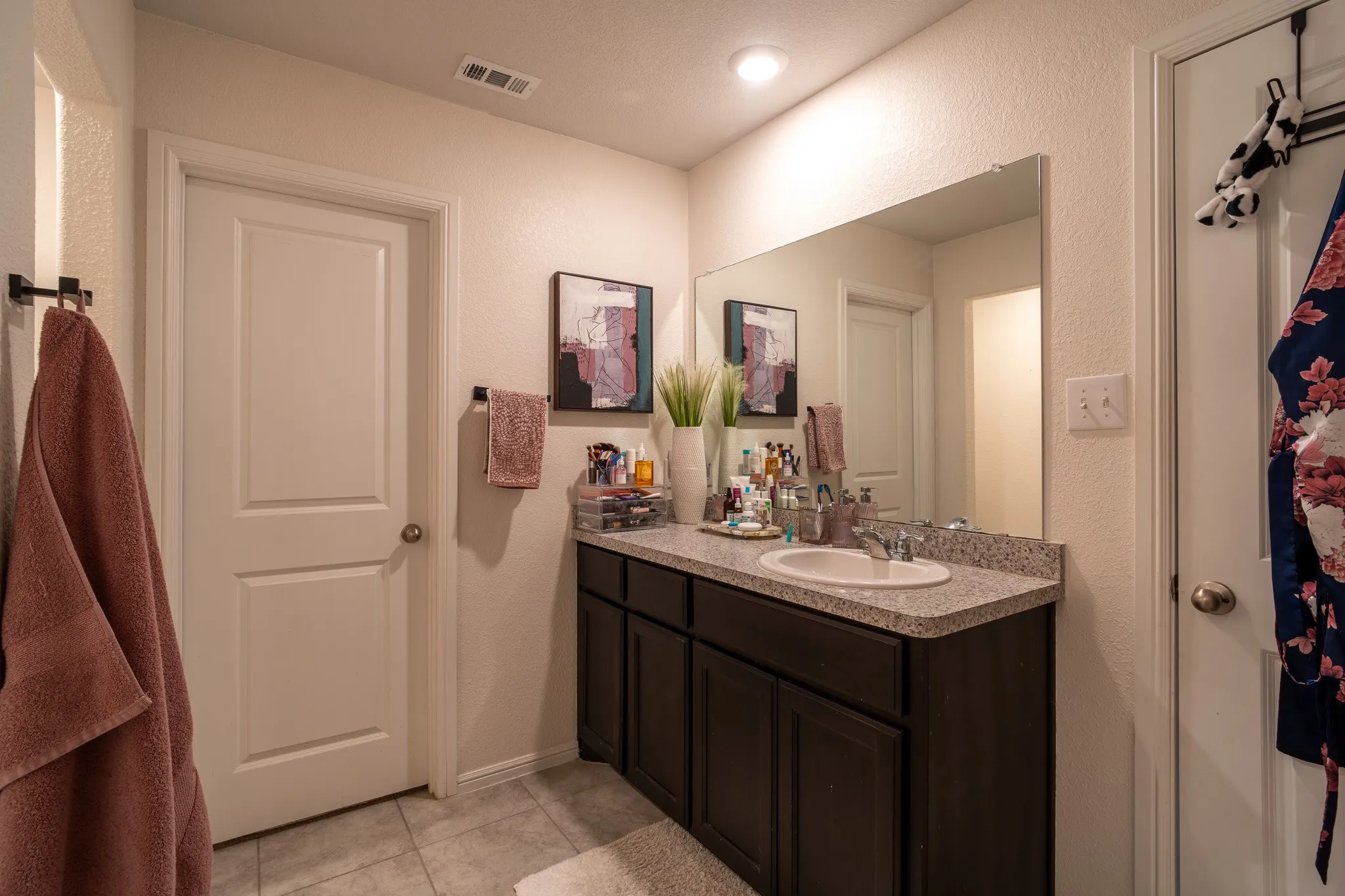 Single Family Residence For Sale in Tarrant County , 10345 Fort Belknap Trail, Crowley, Texas 76036, 3 Bedroom, 2 Bathroom, 2 Garage spaces, 1,465 Sqft, built in 2019, mls#21391605, Real Estate Agent in Crowley, Homes For Sale in Tarrant county, Homes For Sale in Crowley, Realtor in Crowley Texas, Real Estate Brokerage Independent Realty Texas, Luminita Cordes Realtor