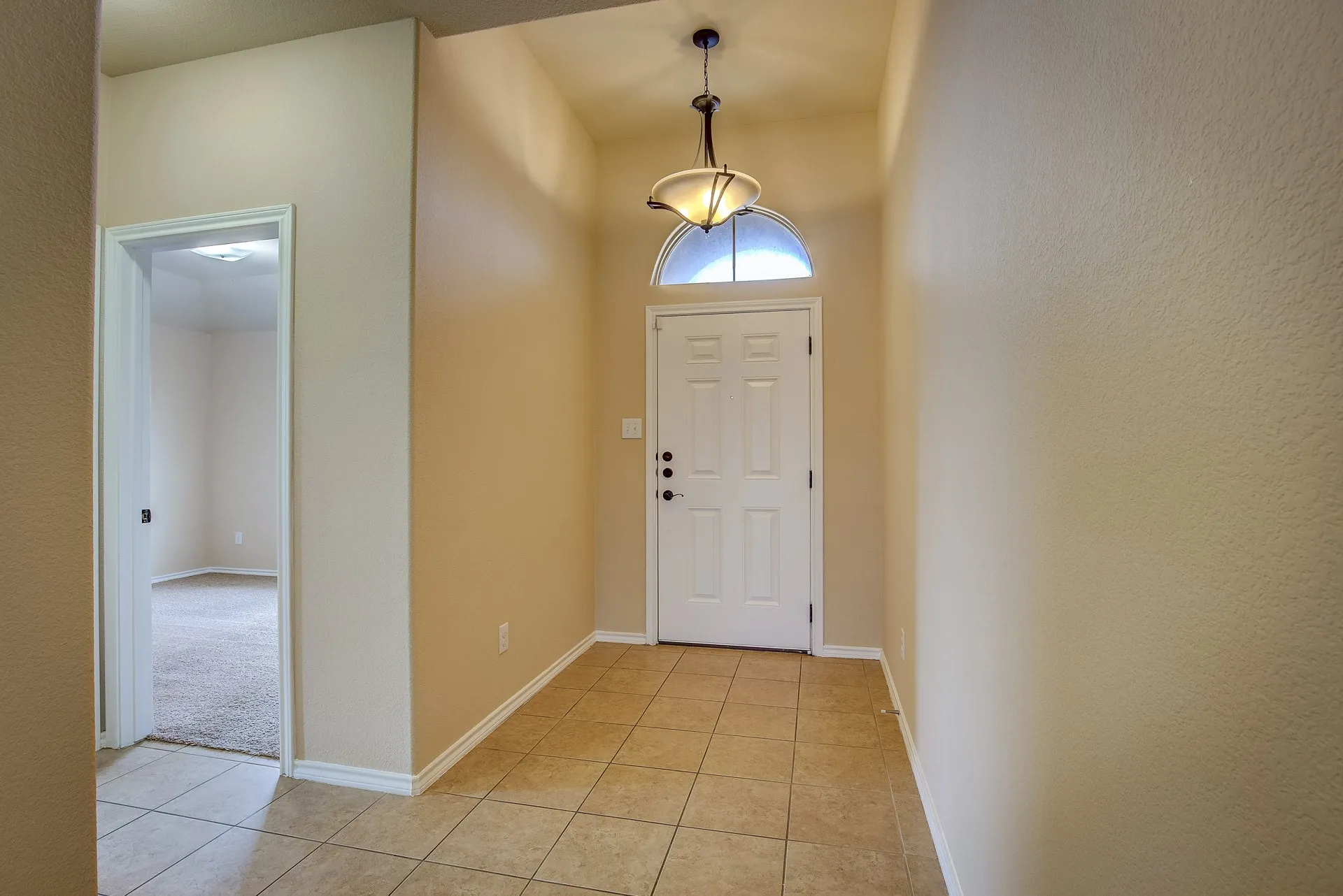 Single Family Residence For Rent in Tarrant County , 6300 Leaping Fawn Drive, Fort Worth, Texas 76179, 4 Bedroom, 2 Bathroom, 2 Garage spaces, 1,620 Sqft, built in 2015, mls#21392049, Real Estate Agent in Fort Worth, Homes For Rent in Tarrant county, Homes For Rent in Fort Worth, Realtor in Fort Worth Texas, Real Estate Brokerage Independent Realty Texas, Luminita Cordes Realtor