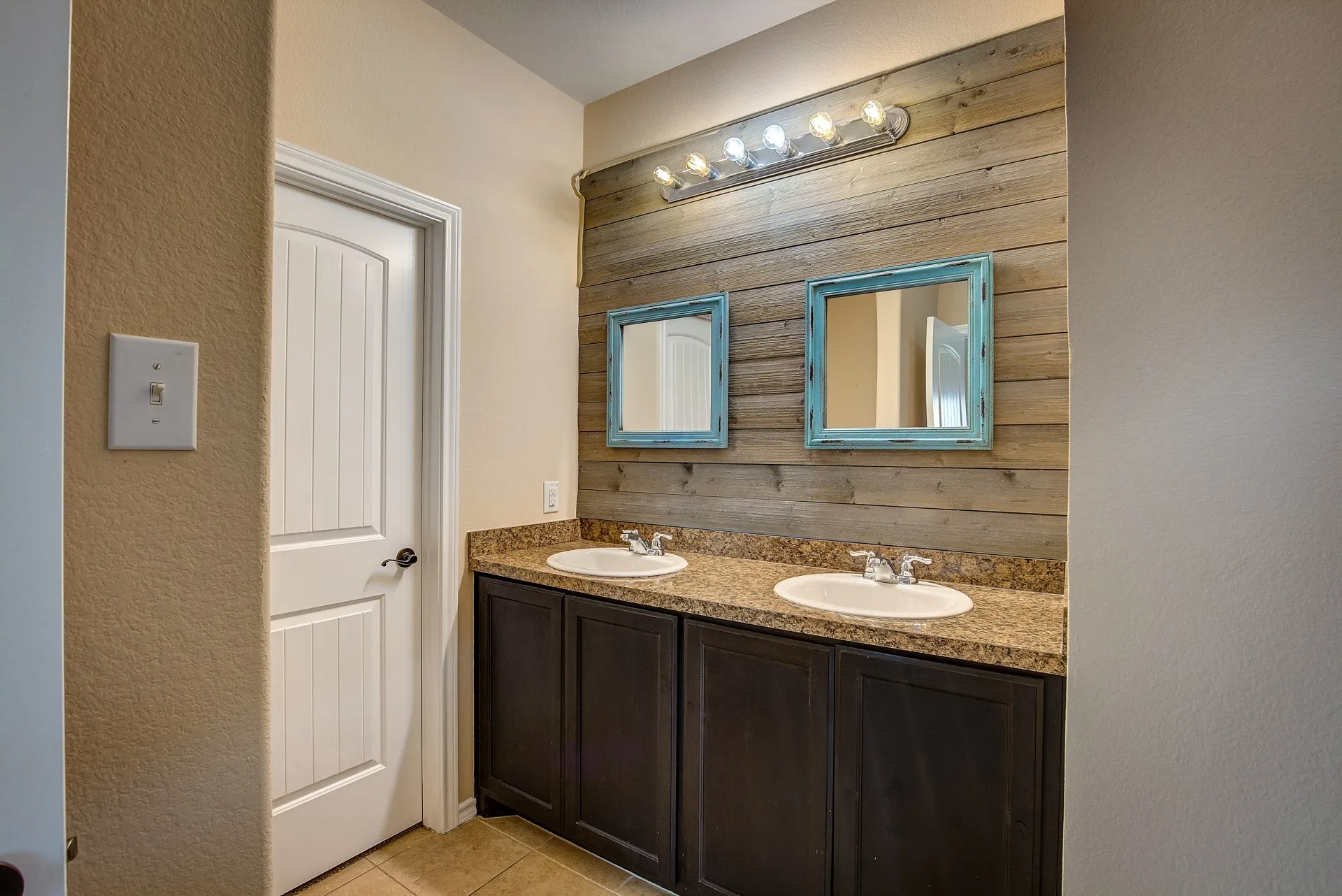 Single Family Residence For Rent in Tarrant County , 6300 Leaping Fawn Drive, Fort Worth, Texas 76179, 4 Bedroom, 2 Bathroom, 2 Garage spaces, 1,620 Sqft, built in 2015, mls#21392049, Real Estate Agent in Fort Worth, Homes For Rent in Tarrant county, Homes For Rent in Fort Worth, Realtor in Fort Worth Texas, Real Estate Brokerage Independent Realty Texas, Luminita Cordes Realtor