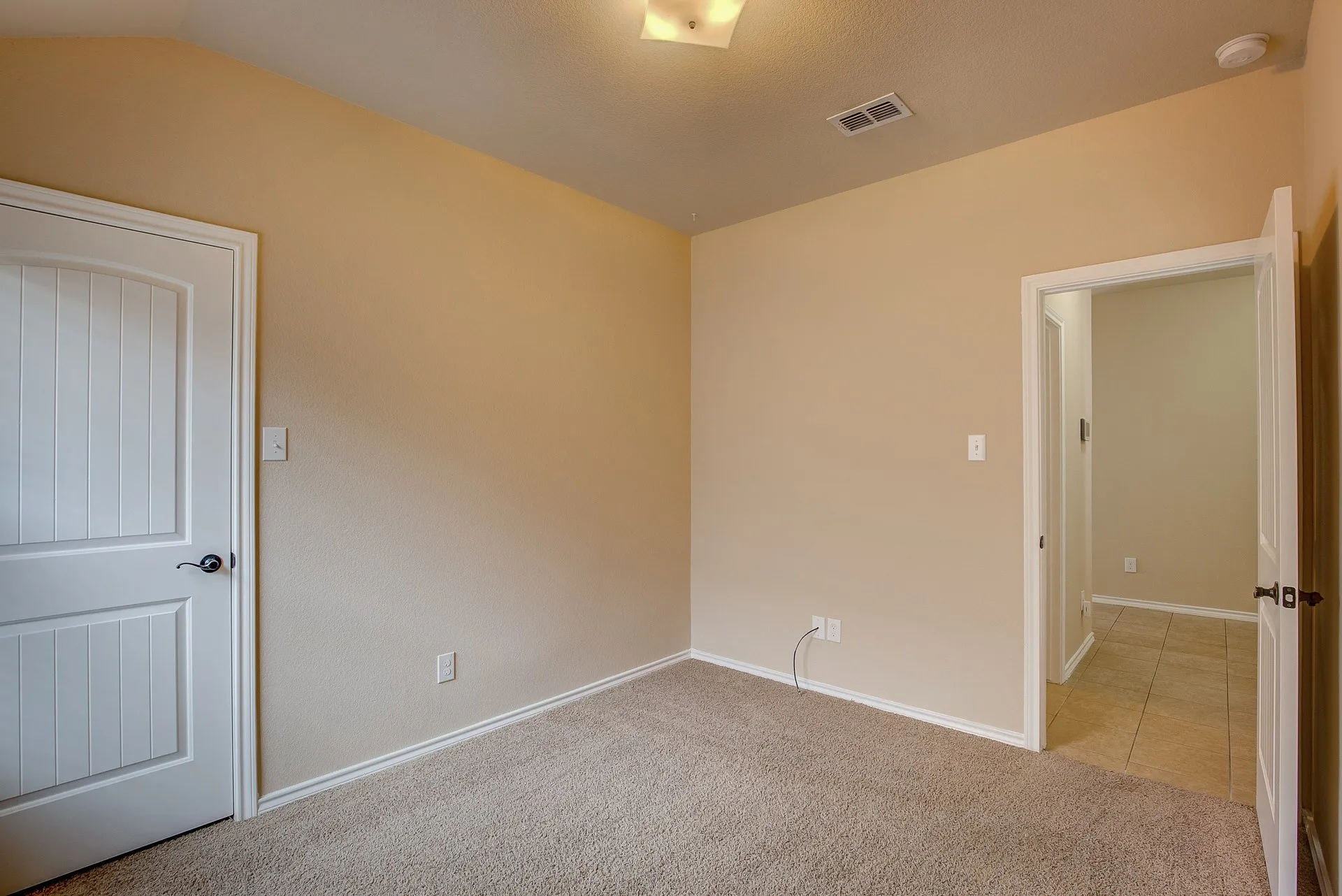 Single Family Residence For Rent in Tarrant County , 6300 Leaping Fawn Drive, Fort Worth, Texas 76179, 4 Bedroom, 2 Bathroom, 2 Garage spaces, 1,620 Sqft, built in 2015, mls#21392049, Real Estate Agent in Fort Worth, Homes For Rent in Tarrant county, Homes For Rent in Fort Worth, Realtor in Fort Worth Texas, Real Estate Brokerage Independent Realty Texas, Luminita Cordes Realtor