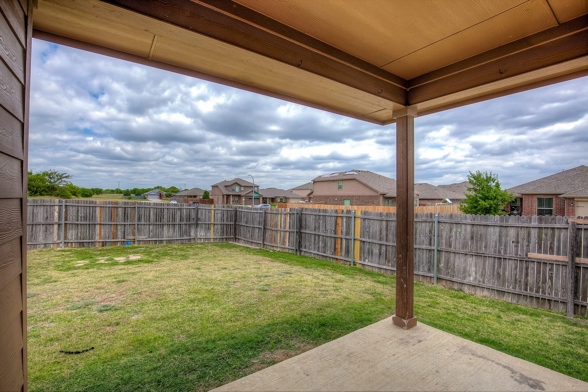 Single Family Residence For Rent in Tarrant County , 6300 Leaping Fawn Drive, Fort Worth, Texas 76179, 4 Bedroom, 2 Bathroom, 2 Garage spaces, 1,620 Sqft, built in 2015, mls#21392049, Real Estate Agent in Fort Worth, Homes For Rent in Tarrant county, Homes For Rent in Fort Worth, Realtor in Fort Worth Texas, Real Estate Brokerage Independent Realty Texas, Luminita Cordes Realtor