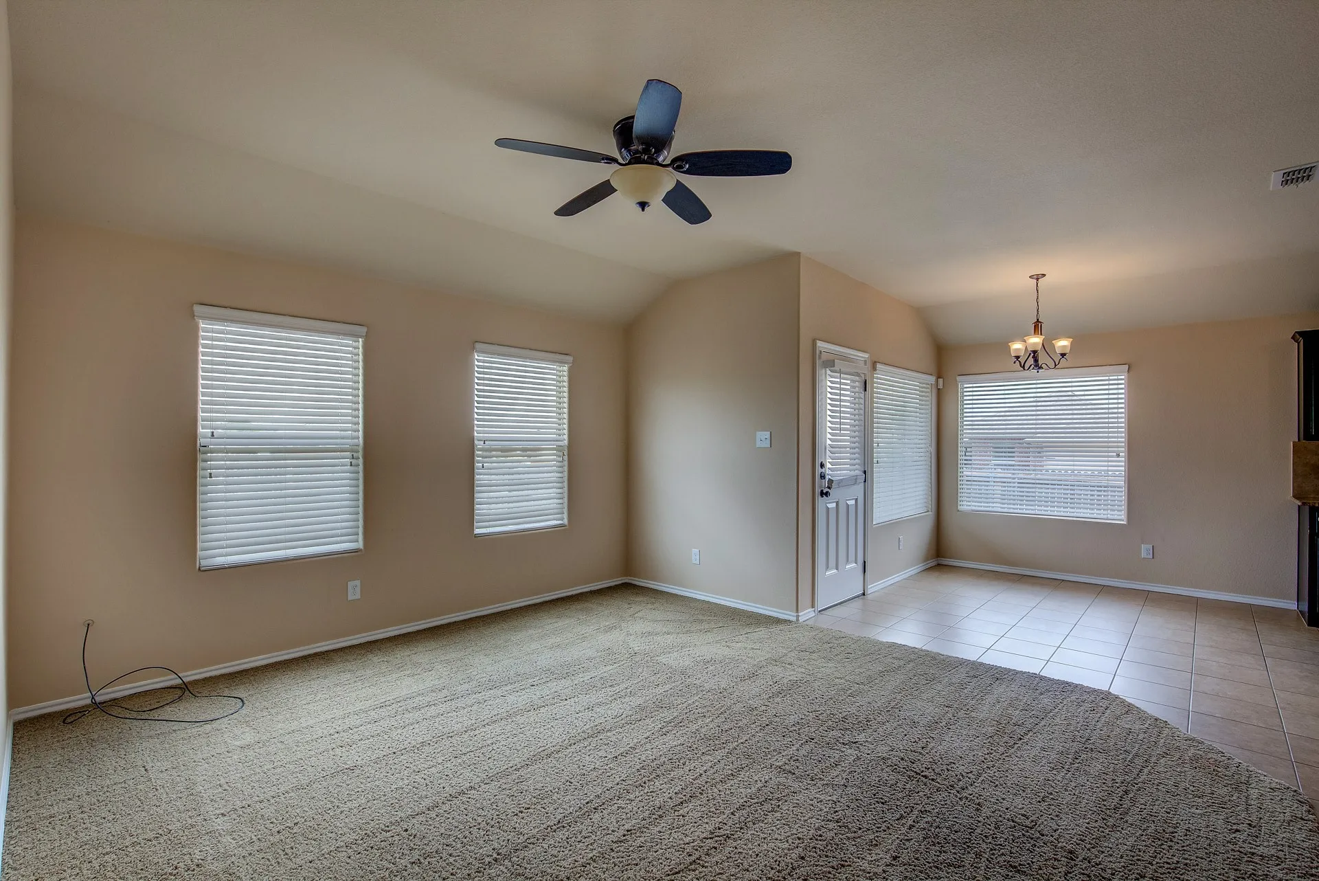 Single Family Residence For Rent in Tarrant County , 6300 Leaping Fawn Drive, Fort Worth, Texas 76179, 4 Bedroom, 2 Bathroom, 2 Garage spaces, 1,620 Sqft, built in 2015, mls#21392049, Real Estate Agent in Fort Worth, Homes For Rent in Tarrant county, Homes For Rent in Fort Worth, Realtor in Fort Worth Texas, Real Estate Brokerage Independent Realty Texas, Luminita Cordes Realtor