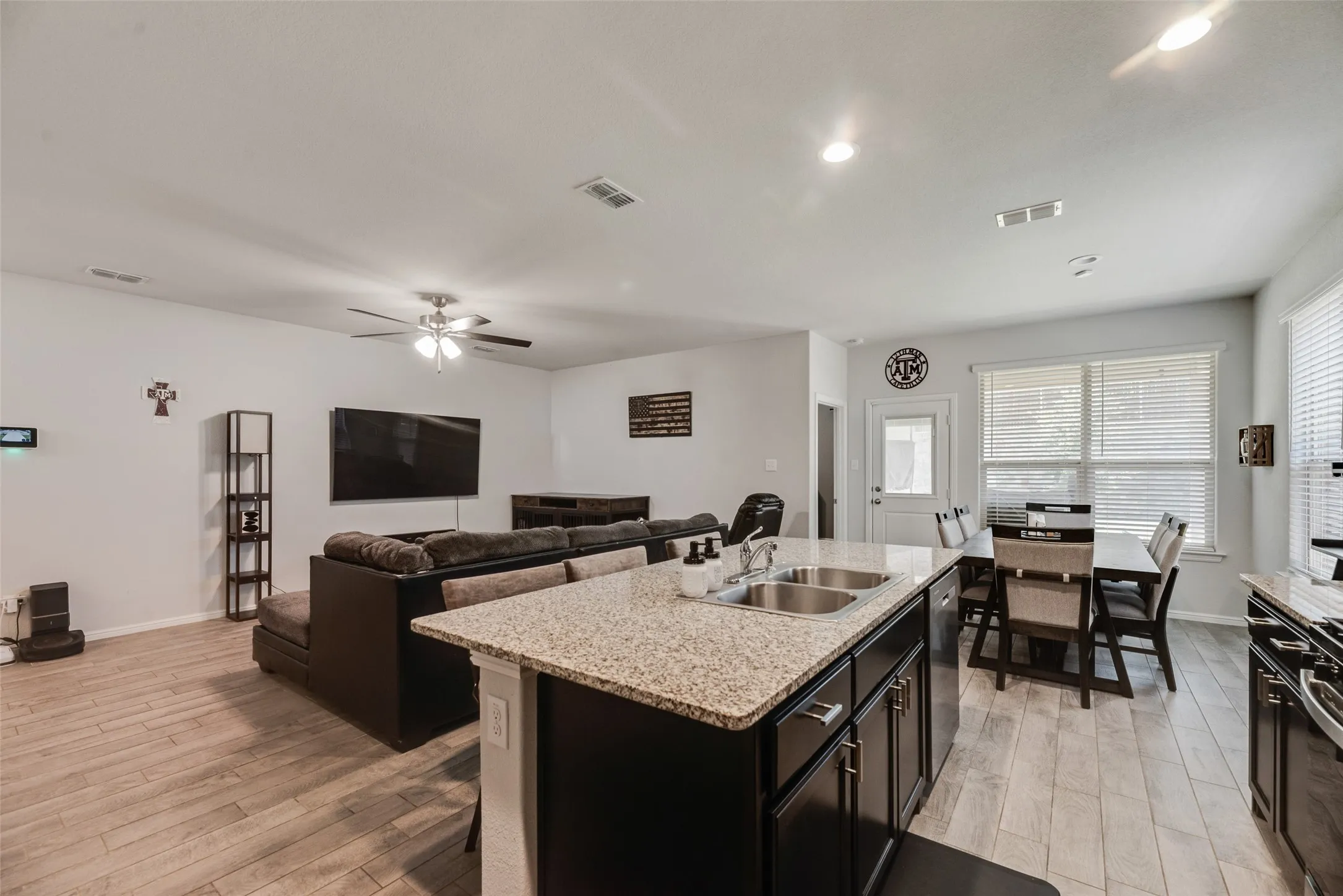 Single Family Residence For Rent in Tarrant County , 9637 Cherryville Road, Fort Worth, Texas 76108, 4 Bedroom, 2 Bathroom, 2 Garage spaces, 1,772 Sqft, built in 2022, mls#21392057, Real Estate Agent in Fort Worth, Homes For Rent in Tarrant county, Homes For Rent in Fort Worth, Realtor in Fort Worth Texas, Real Estate Brokerage Independent Realty Texas, Luminita Cordes Realtor