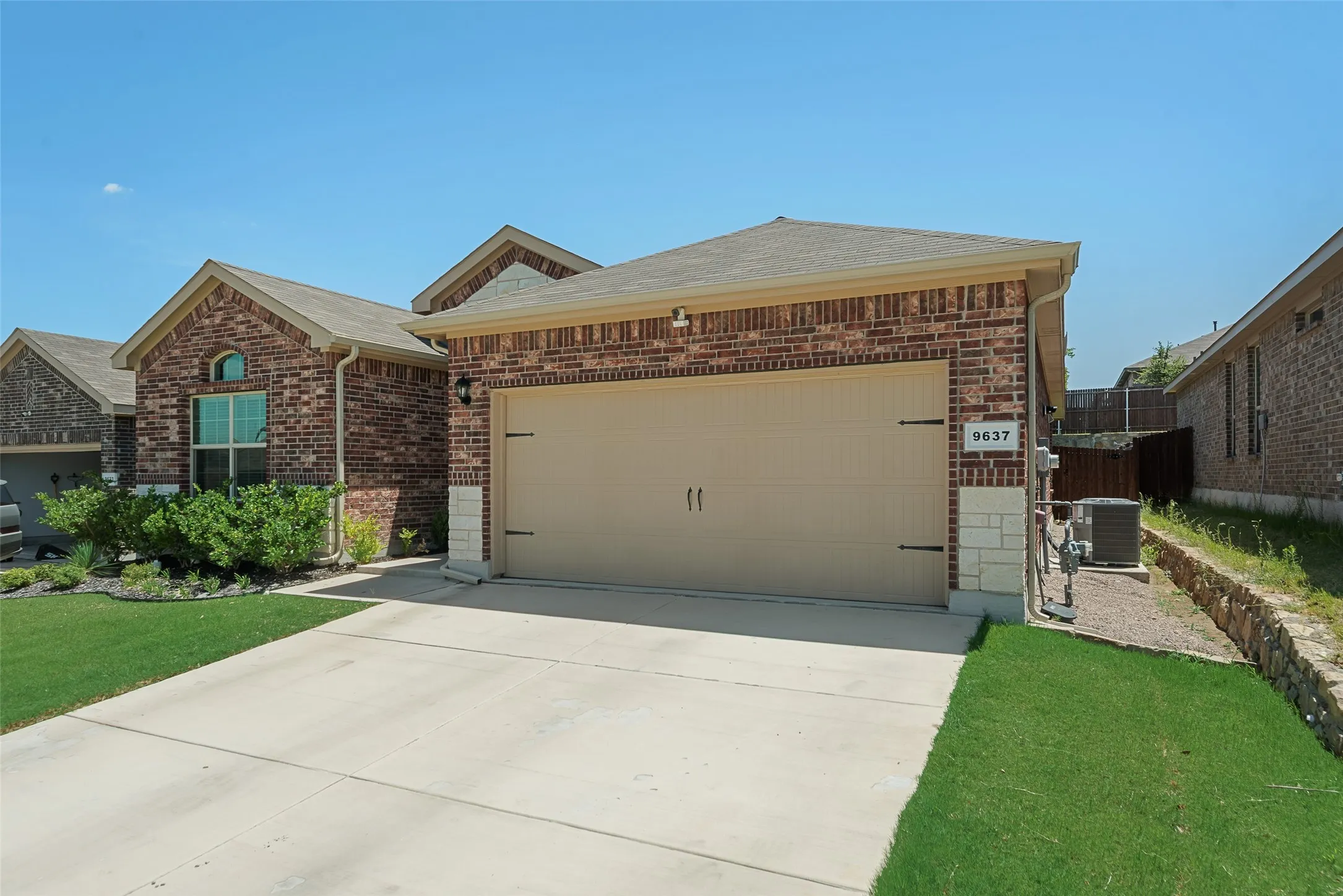 Single Family Residence For Rent in Tarrant County , 9637 Cherryville Road, Fort Worth, Texas 76108, 4 Bedroom, 2 Bathroom, 2 Garage spaces, 1,772 Sqft, built in 2022, mls#21392057, Real Estate Agent in Fort Worth, Homes For Rent in Tarrant county, Homes For Rent in Fort Worth, Realtor in Fort Worth Texas, Real Estate Brokerage Independent Realty Texas, Luminita Cordes Realtor