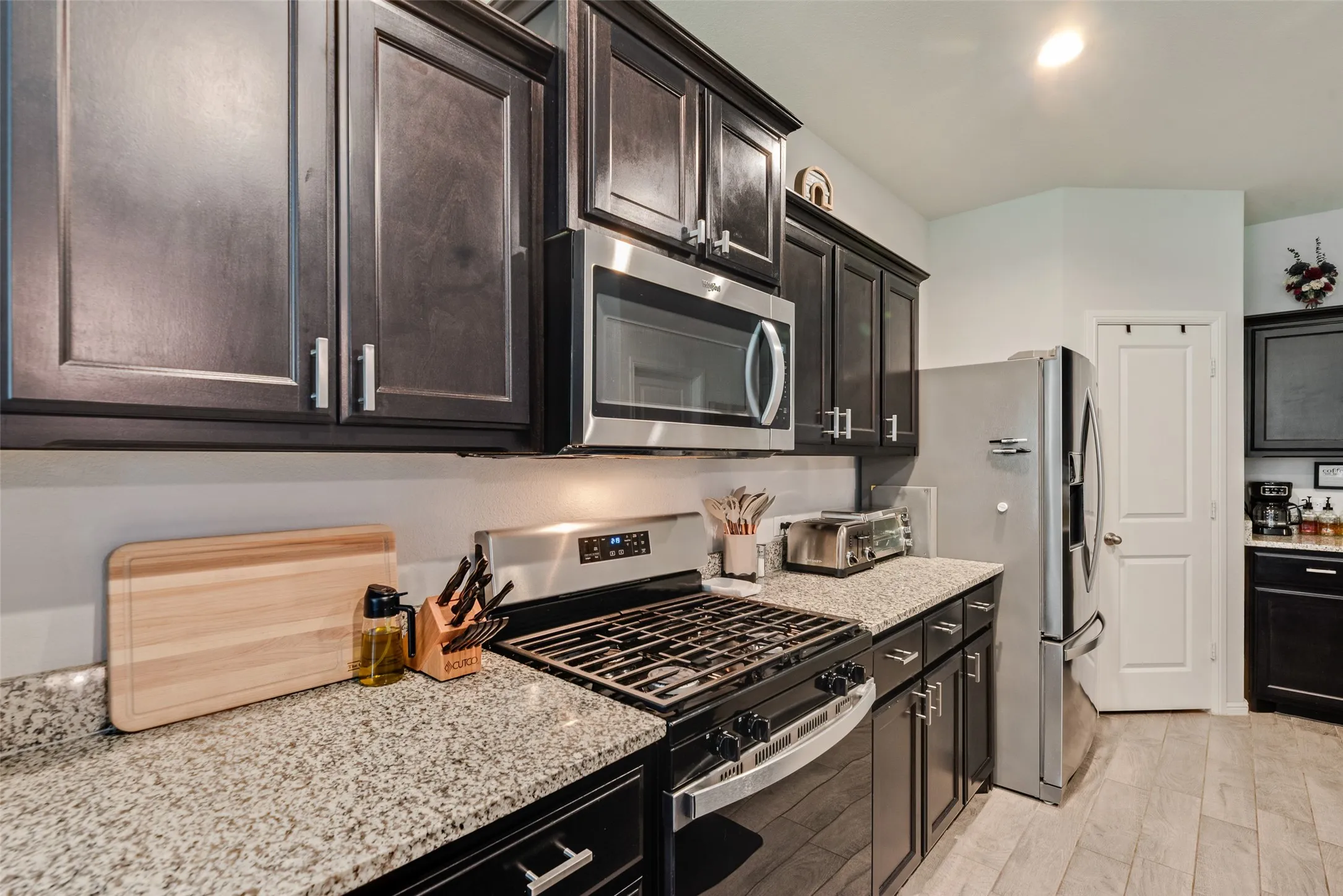 Single Family Residence For Rent in Tarrant County , 9637 Cherryville Road, Fort Worth, Texas 76108, 4 Bedroom, 2 Bathroom, 2 Garage spaces, 1,772 Sqft, built in 2022, mls#21392057, Real Estate Agent in Fort Worth, Homes For Rent in Tarrant county, Homes For Rent in Fort Worth, Realtor in Fort Worth Texas, Real Estate Brokerage Independent Realty Texas, Luminita Cordes Realtor