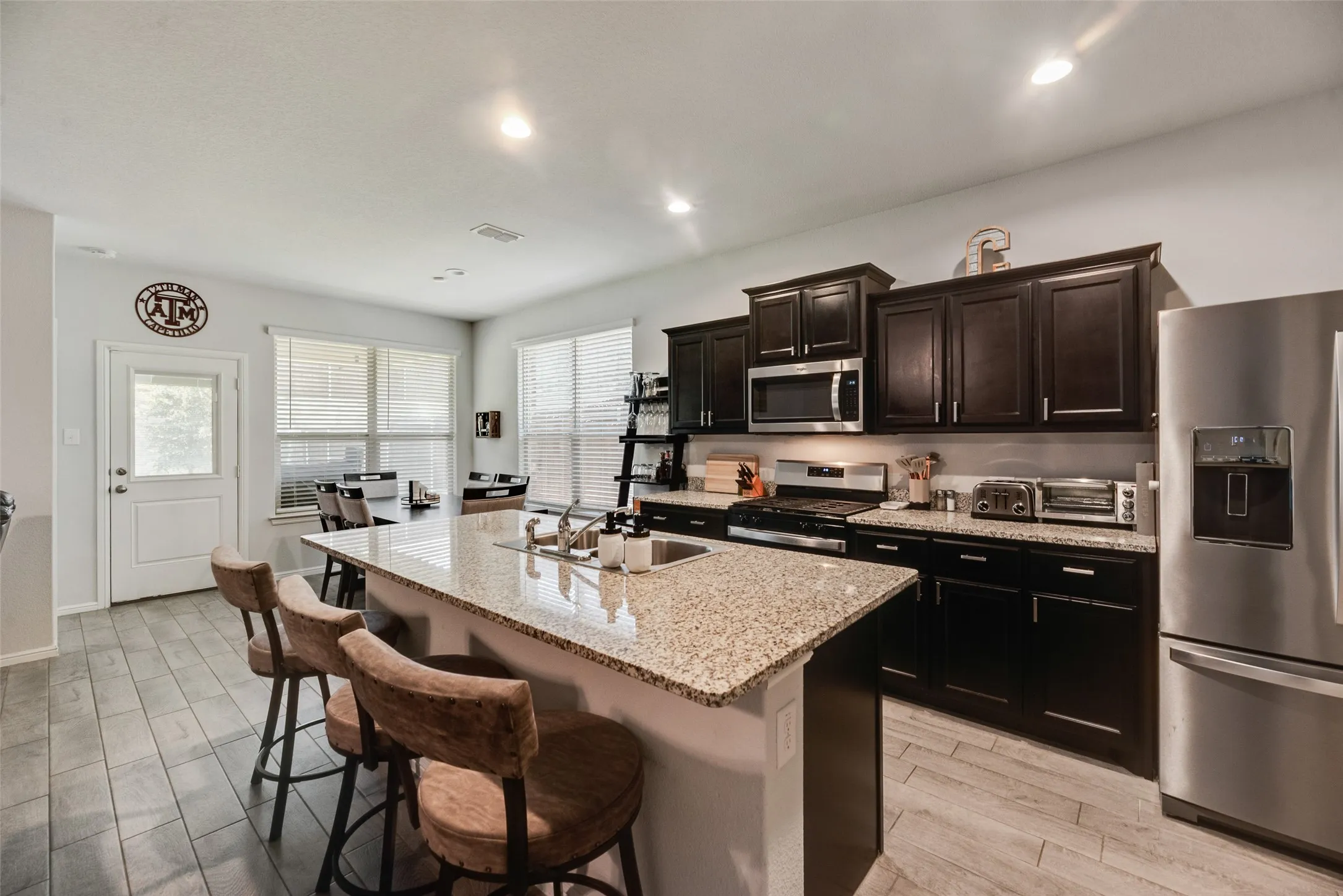 Single Family Residence For Rent in Tarrant County , 9637 Cherryville Road, Fort Worth, Texas 76108, 4 Bedroom, 2 Bathroom, 2 Garage spaces, 1,772 Sqft, built in 2022, mls#21392057, Real Estate Agent in Fort Worth, Homes For Rent in Tarrant county, Homes For Rent in Fort Worth, Realtor in Fort Worth Texas, Real Estate Brokerage Independent Realty Texas, Luminita Cordes Realtor