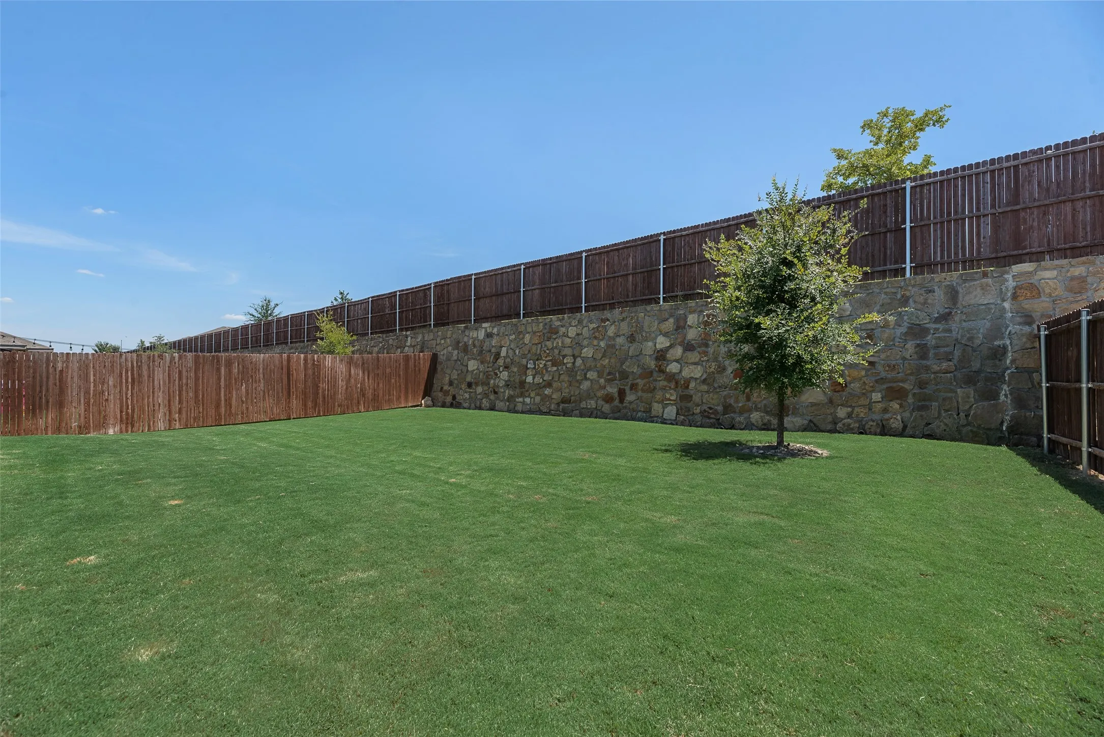 Single Family Residence For Rent in Tarrant County , 9637 Cherryville Road, Fort Worth, Texas 76108, 4 Bedroom, 2 Bathroom, 2 Garage spaces, 1,772 Sqft, built in 2022, mls#21392057, Real Estate Agent in Fort Worth, Homes For Rent in Tarrant county, Homes For Rent in Fort Worth, Realtor in Fort Worth Texas, Real Estate Brokerage Independent Realty Texas, Luminita Cordes Realtor