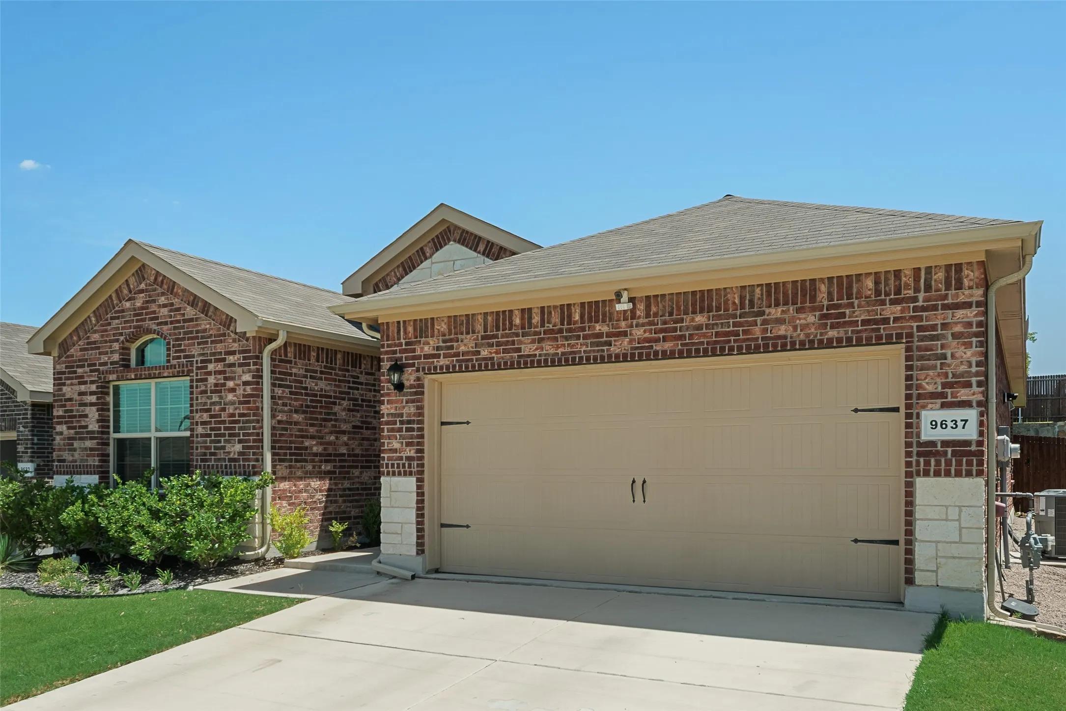 Single Family Residence For Rent in Tarrant County , 9637 Cherryville Road, Fort Worth, Texas 76108, 4 Bedroom, 2 Bathroom, 2 Garage spaces, 1,772 Sqft, built in 2022, mls#21392057, Real Estate Agent in Fort Worth, Homes For Rent in Tarrant county, Homes For Rent in Fort Worth, Realtor in Fort Worth Texas, Real Estate Brokerage Independent Realty Texas, Luminita Cordes Realtor