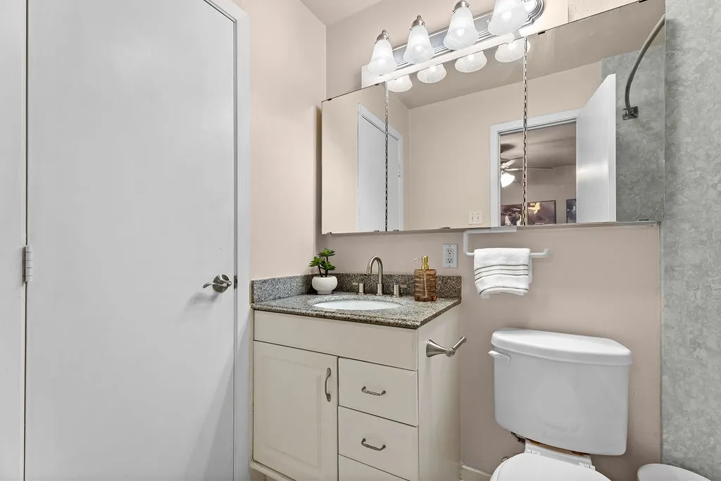 Single Family Residence For Sale in Dallas County , 1830 Pleasant Run Road, Carrollton, Texas 75006, 4 Bedroom, 2 Bathroom, Garage spaces, 1,499 Sqft, built in 1963, mls#21392056, Real Estate Agent in Carrollton, Homes For Sale in Dallas county, Homes For Sale in Carrollton, Realtor in Carrollton Texas, Real Estate Brokerage Independent Realty Texas, Luminita Cordes Realtor