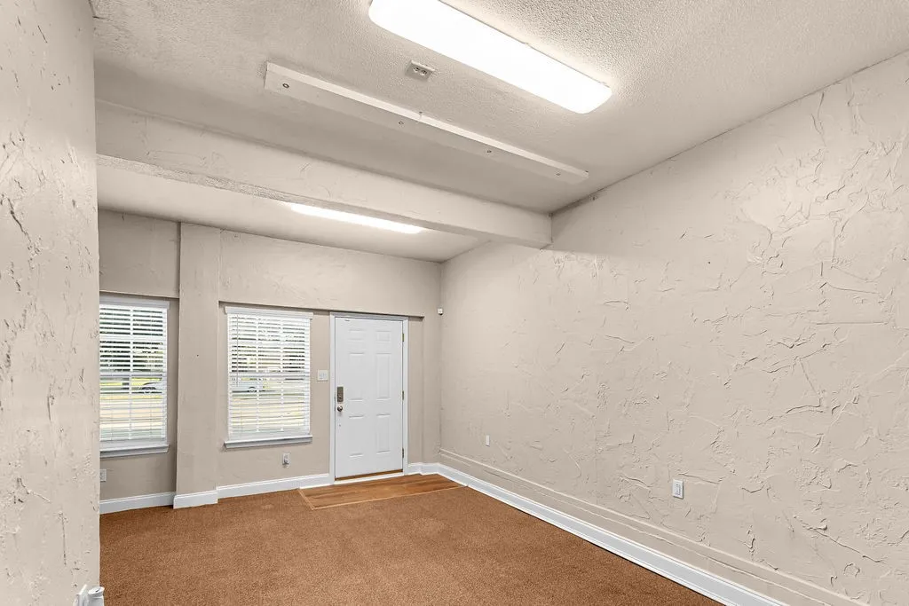 Single Family Residence For Sale in Dallas County , 1830 Pleasant Run Road, Carrollton, Texas 75006, 4 Bedroom, 2 Bathroom, Garage spaces, 1,499 Sqft, built in 1963, mls#21392056, Real Estate Agent in Carrollton, Homes For Sale in Dallas county, Homes For Sale in Carrollton, Realtor in Carrollton Texas, Real Estate Brokerage Independent Realty Texas, Luminita Cordes Realtor