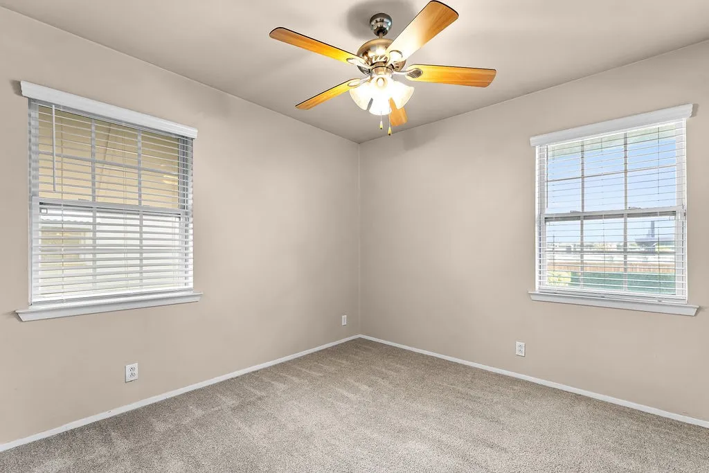 Single Family Residence For Sale in Dallas County , 1830 Pleasant Run Road, Carrollton, Texas 75006, 4 Bedroom, 2 Bathroom, Garage spaces, 1,499 Sqft, built in 1963, mls#21392056, Real Estate Agent in Carrollton, Homes For Sale in Dallas county, Homes For Sale in Carrollton, Realtor in Carrollton Texas, Real Estate Brokerage Independent Realty Texas, Luminita Cordes Realtor