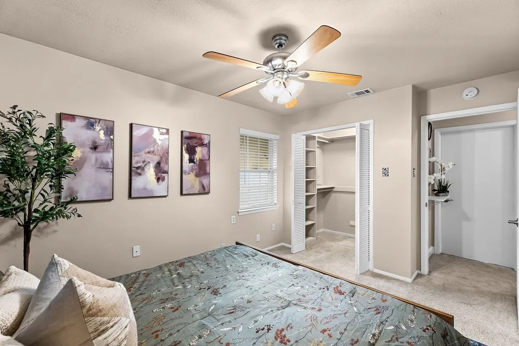 Single Family Residence For Sale in Dallas County , 1830 Pleasant Run Road, Carrollton, Texas 75006, 4 Bedroom, 2 Bathroom, Garage spaces, 1,499 Sqft, built in 1963, mls#21392056, Real Estate Agent in Carrollton, Homes For Sale in Dallas county, Homes For Sale in Carrollton, Realtor in Carrollton Texas, Real Estate Brokerage Independent Realty Texas, Luminita Cordes Realtor