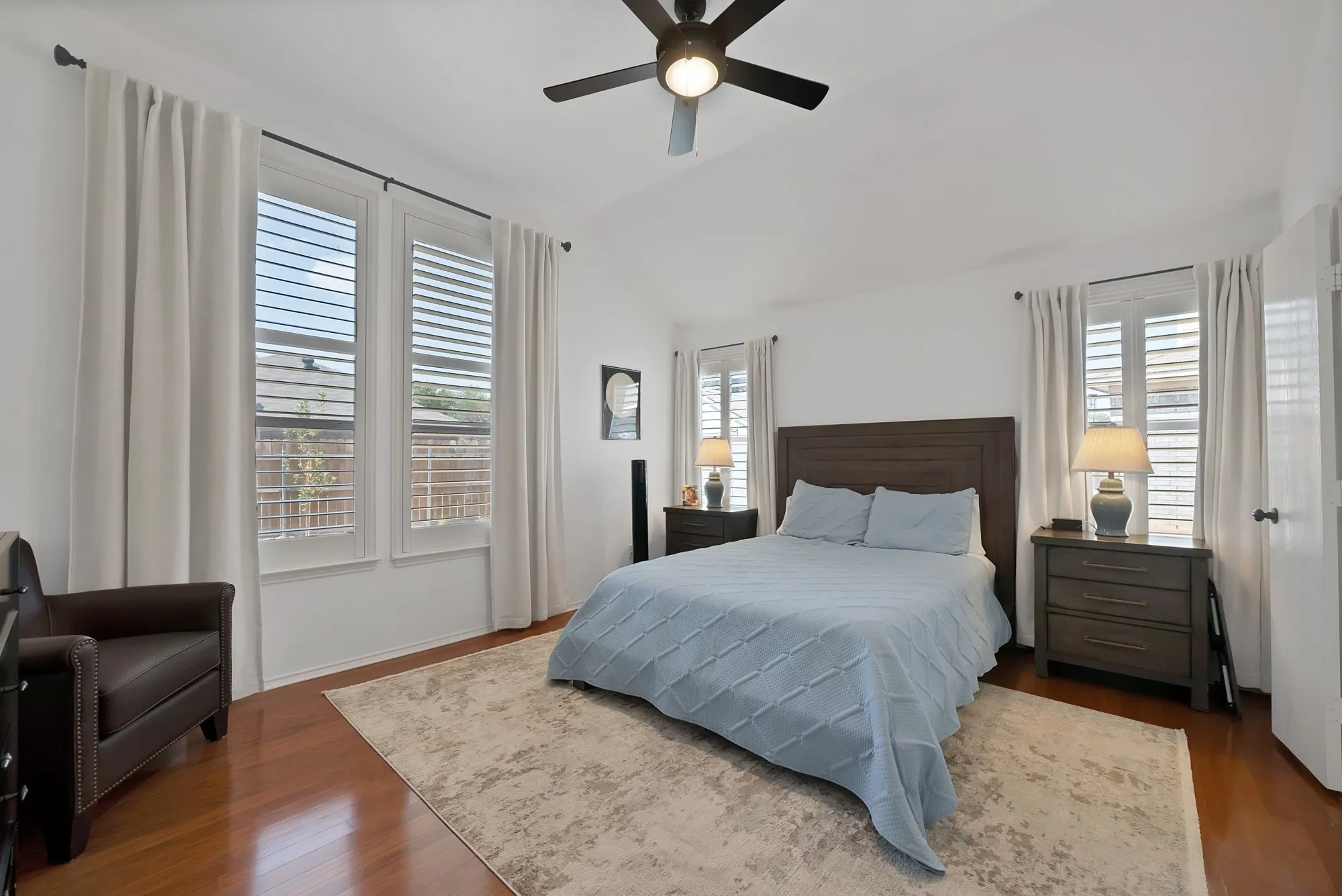 Single Family Residence For Sale in Tarrant County , 109 Goldeneye Lane, Fort Worth, Texas 76120, 4 Bedroom, 2 Bathroom, 2 Garage spaces, 1,970 Sqft, built in 2002, mls#21391700, Real Estate Agent in Fort Worth, Homes For Sale in Tarrant county, Homes For Sale in Fort Worth, Realtor in Fort Worth Texas, Real Estate Brokerage Independent Realty Texas, Luminita Cordes Realtor