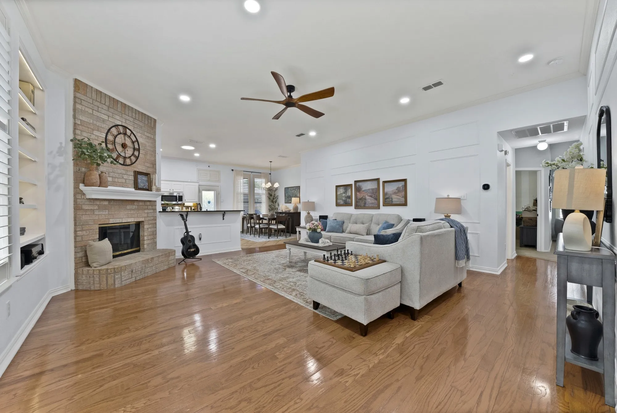 Single Family Residence For Sale in Tarrant County , 109 Goldeneye Lane, Fort Worth, Texas 76120, 4 Bedroom, 2 Bathroom, 2 Garage spaces, 1,970 Sqft, built in 2002, mls#21391700, Real Estate Agent in Fort Worth, Homes For Sale in Tarrant county, Homes For Sale in Fort Worth, Realtor in Fort Worth Texas, Real Estate Brokerage Independent Realty Texas, Luminita Cordes Realtor