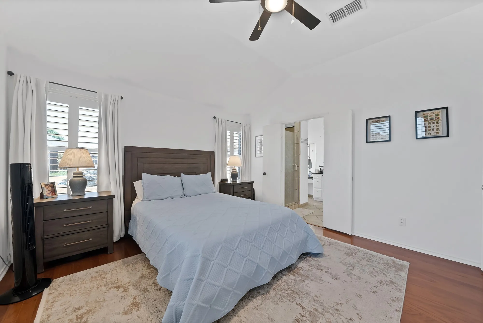 Single Family Residence For Sale in Tarrant County , 109 Goldeneye Lane, Fort Worth, Texas 76120, 4 Bedroom, 2 Bathroom, 2 Garage spaces, 1,970 Sqft, built in 2002, mls#21391700, Real Estate Agent in Fort Worth, Homes For Sale in Tarrant county, Homes For Sale in Fort Worth, Realtor in Fort Worth Texas, Real Estate Brokerage Independent Realty Texas, Luminita Cordes Realtor
