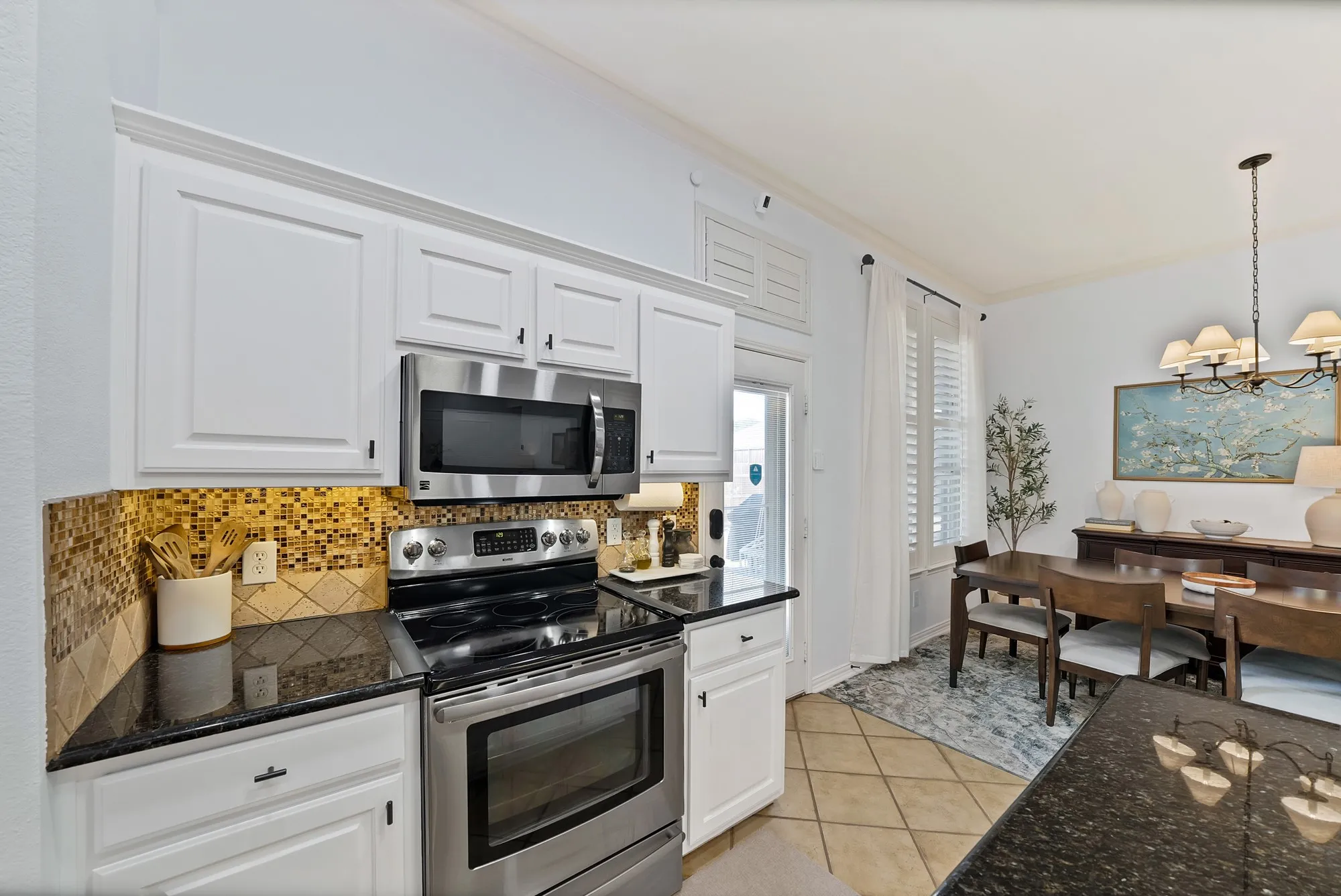 Single Family Residence For Sale in Tarrant County , 109 Goldeneye Lane, Fort Worth, Texas 76120, 4 Bedroom, 2 Bathroom, 2 Garage spaces, 1,970 Sqft, built in 2002, mls#21391700, Real Estate Agent in Fort Worth, Homes For Sale in Tarrant county, Homes For Sale in Fort Worth, Realtor in Fort Worth Texas, Real Estate Brokerage Independent Realty Texas, Luminita Cordes Realtor