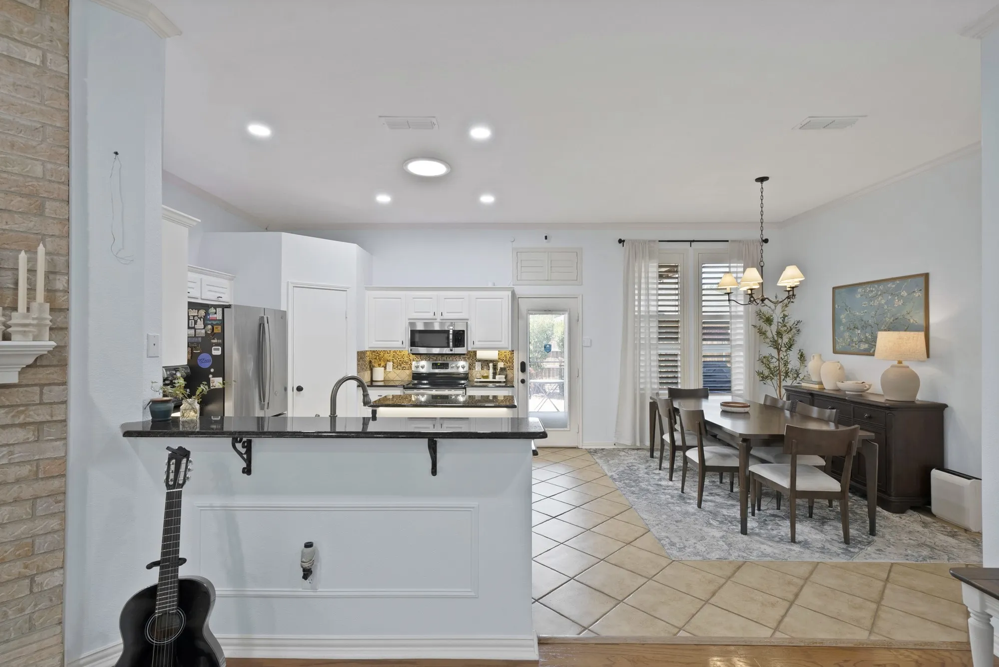 Single Family Residence For Sale in Tarrant County , 109 Goldeneye Lane, Fort Worth, Texas 76120, 4 Bedroom, 2 Bathroom, 2 Garage spaces, 1,970 Sqft, built in 2002, mls#21391700, Real Estate Agent in Fort Worth, Homes For Sale in Tarrant county, Homes For Sale in Fort Worth, Realtor in Fort Worth Texas, Real Estate Brokerage Independent Realty Texas, Luminita Cordes Realtor