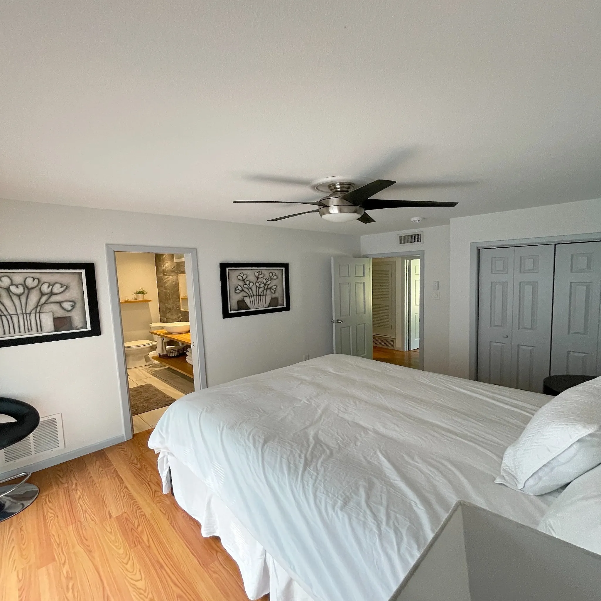 Single Family Residence For Sale in Tarrant County , 4709 Driskell Boulevard, Fort Worth, Texas 76107, 3 Bedroom, 2 Bathroom, Garage spaces, 1,096 Sqft, built in 1961, mls#21391845, Real Estate Agent in Fort Worth, Homes For Sale in Tarrant county, Homes For Sale in Fort Worth, Realtor in Fort Worth Texas, Real Estate Brokerage Independent Realty Texas, Luminita Cordes Realtor