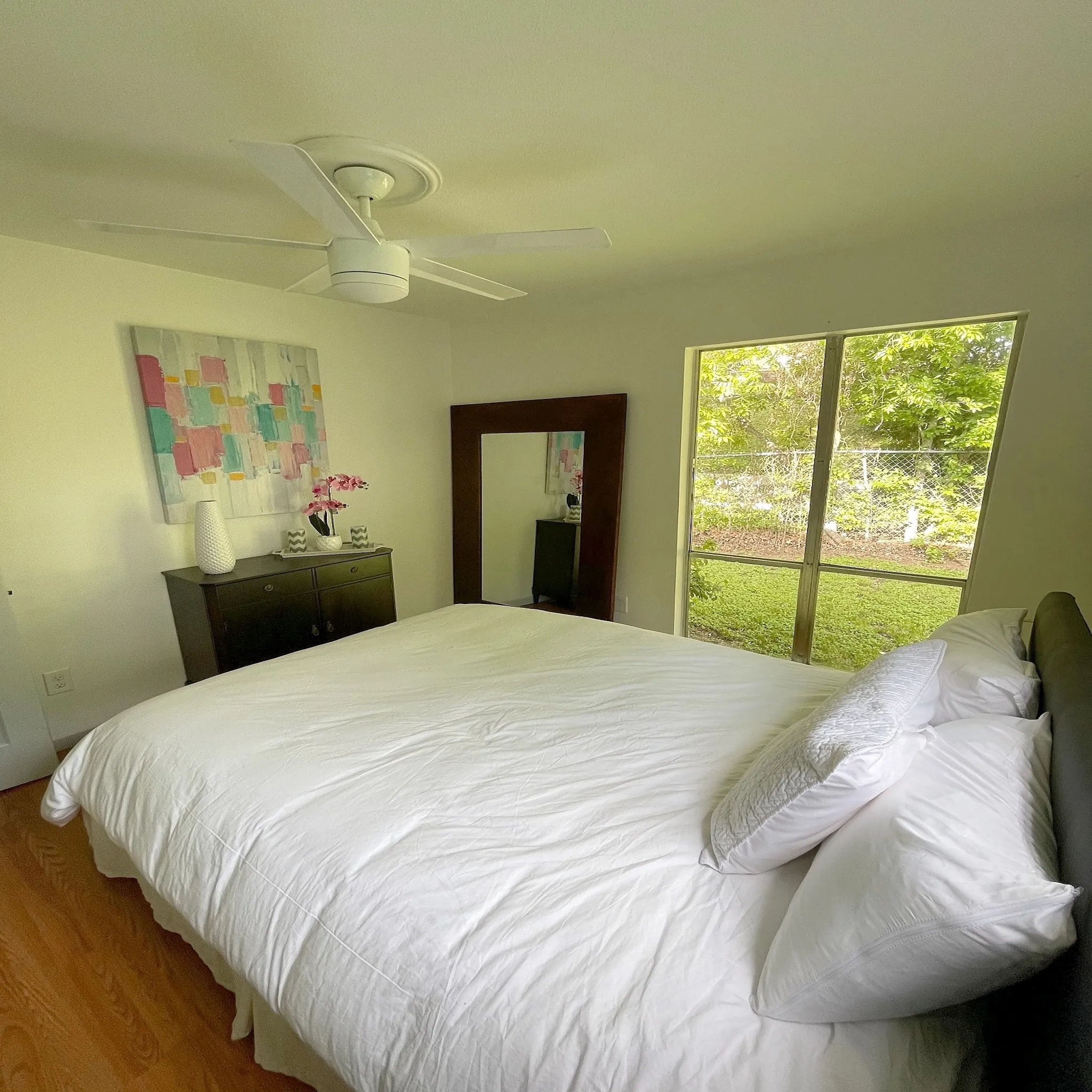 Single Family Residence For Sale in Tarrant County , 4709 Driskell Boulevard, Fort Worth, Texas 76107, 3 Bedroom, 2 Bathroom, Garage spaces, 1,096 Sqft, built in 1961, mls#21391845, Real Estate Agent in Fort Worth, Homes For Sale in Tarrant county, Homes For Sale in Fort Worth, Realtor in Fort Worth Texas, Real Estate Brokerage Independent Realty Texas, Luminita Cordes Realtor