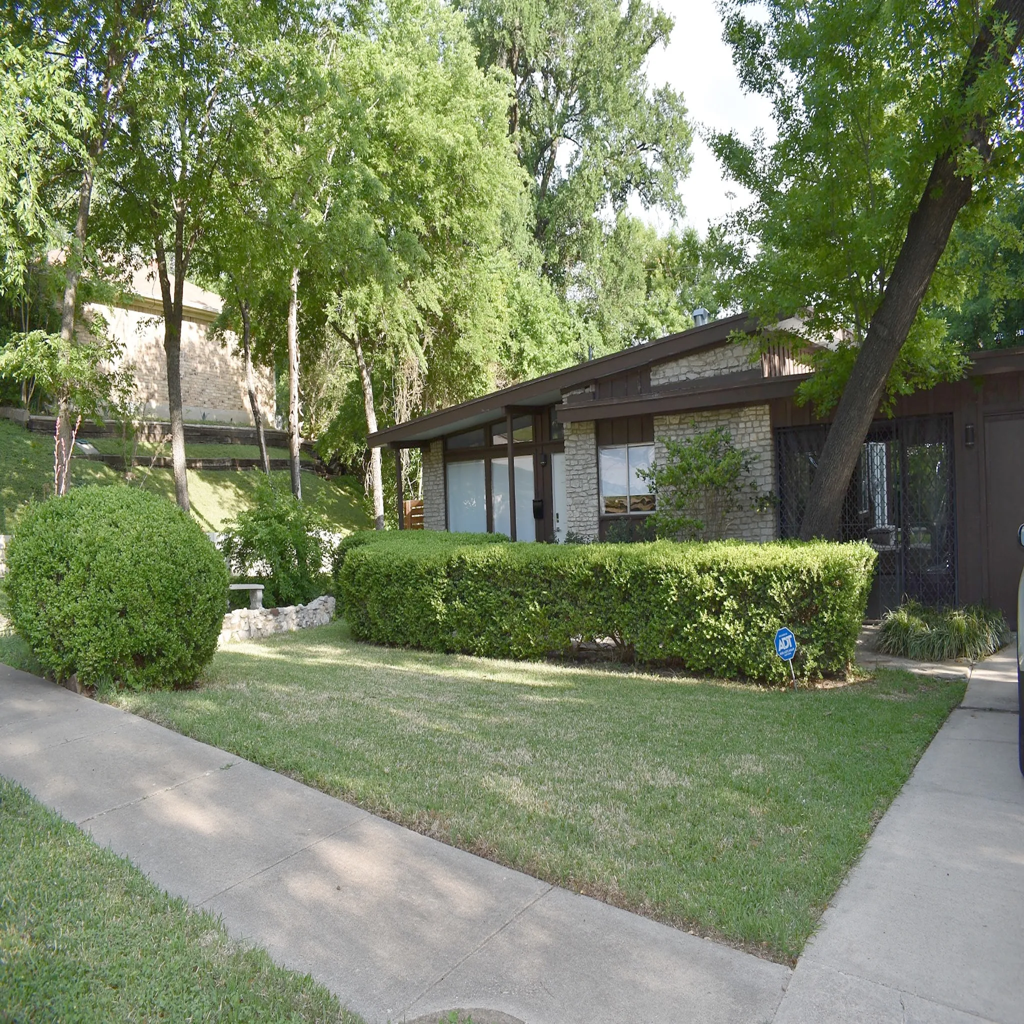 Single Family Residence For Sale