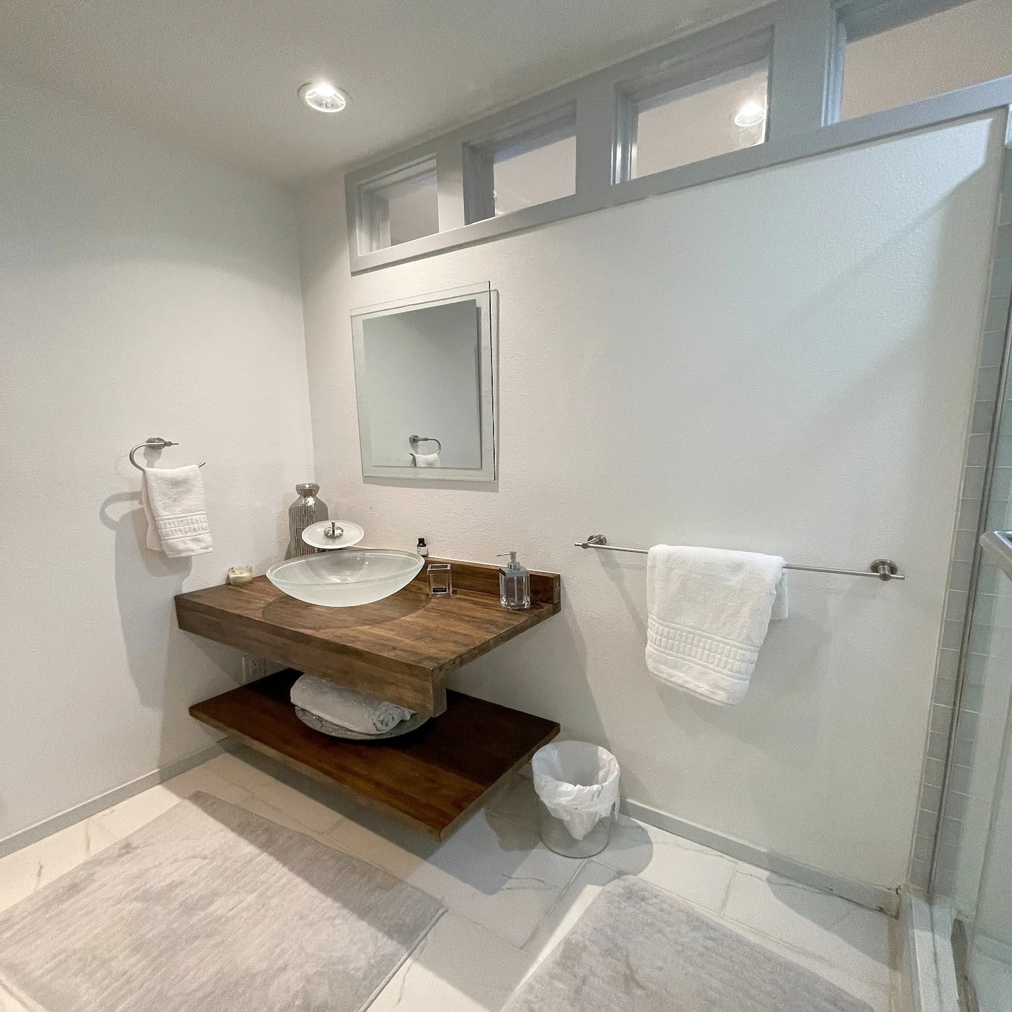Single Family Residence For Sale in Tarrant County , 4709 Driskell Boulevard, Fort Worth, Texas 76107, 3 Bedroom, 2 Bathroom, Garage spaces, 1,096 Sqft, built in 1961, mls#21391845, Real Estate Agent in Fort Worth, Homes For Sale in Tarrant county, Homes For Sale in Fort Worth, Realtor in Fort Worth Texas, Real Estate Brokerage Independent Realty Texas, Luminita Cordes Realtor