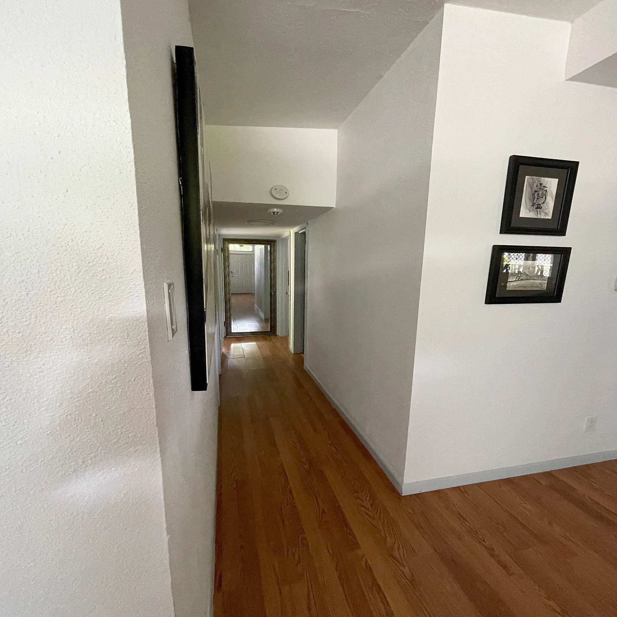 Single Family Residence For Sale in Tarrant County , 4709 Driskell Boulevard, Fort Worth, Texas 76107, 3 Bedroom, 2 Bathroom, Garage spaces, 1,096 Sqft, built in 1961, mls#21391845, Real Estate Agent in Fort Worth, Homes For Sale in Tarrant county, Homes For Sale in Fort Worth, Realtor in Fort Worth Texas, Real Estate Brokerage Independent Realty Texas, Luminita Cordes Realtor