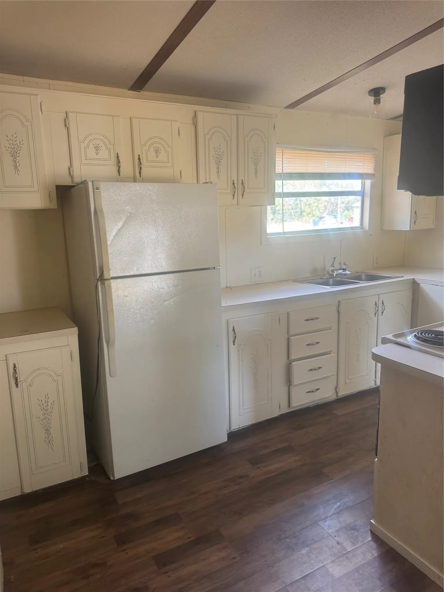 Another view of the kitchen
