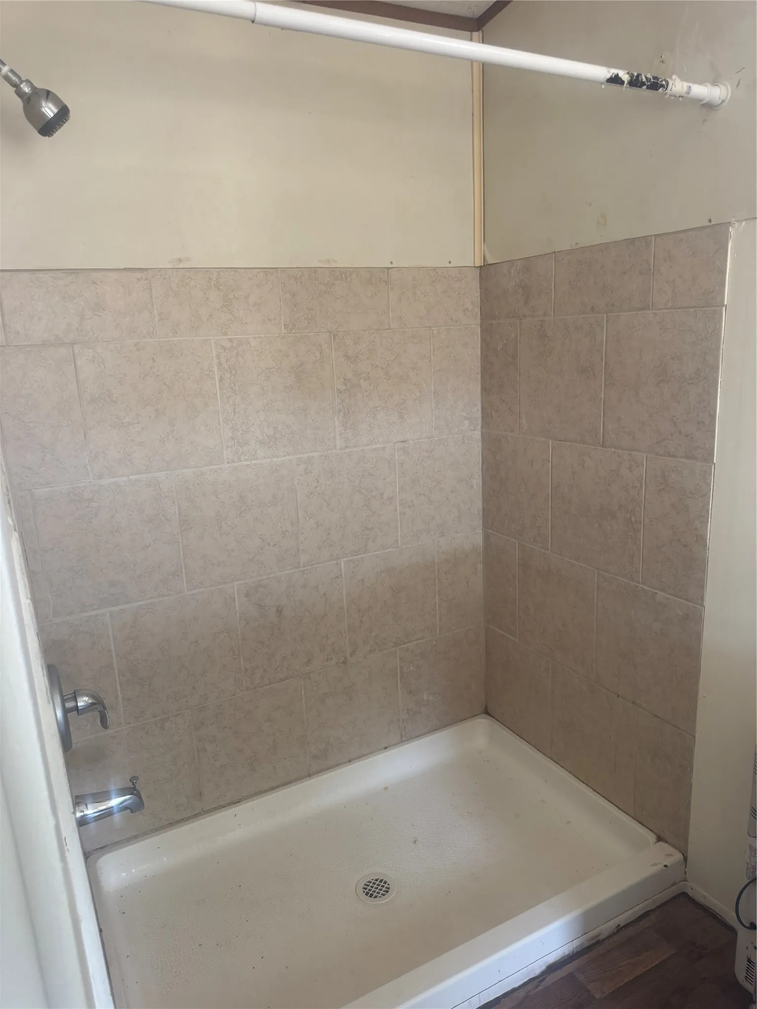 each bedroom has own bathroom