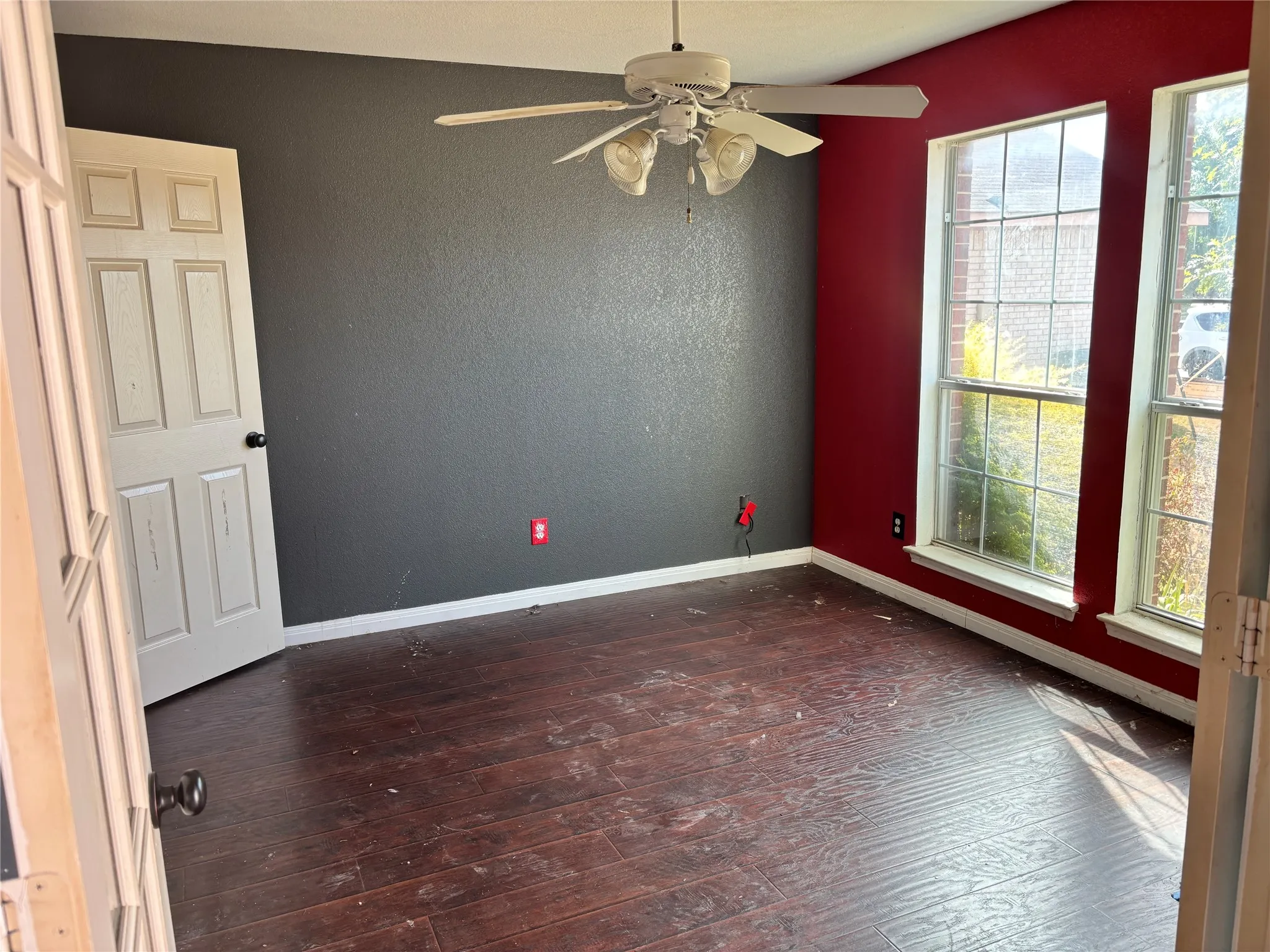 Single Family Residence For Sale in Tarrant County , 1309 Pepperfield Court, Fort Worth, Texas 76028, 4 Bedroom, 2 Bathroom, 2 Garage spaces, 2,702 Sqft, built in 2004, mls#21391685, Real Estate Agent in Fort Worth, Homes For Sale in Tarrant county, Homes For Sale in Fort Worth, Realtor in Fort Worth Texas, Real Estate Brokerage Independent Realty Texas, Luminita Cordes Realtor