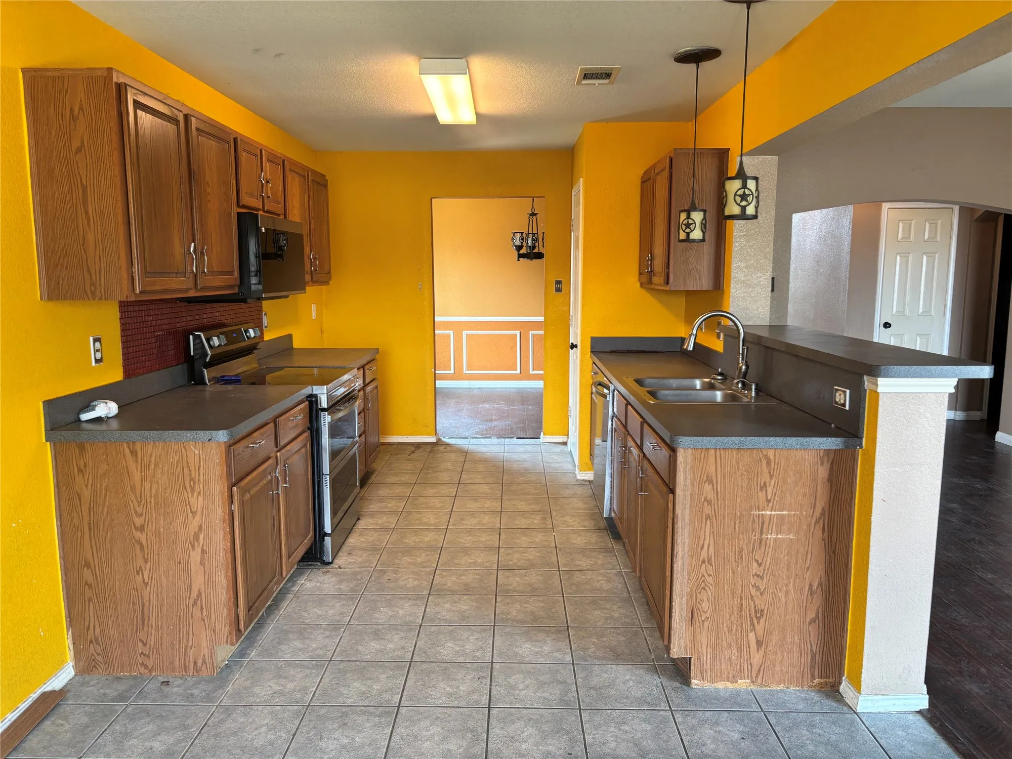 Single Family Residence For Sale in Tarrant County , 1309 Pepperfield Court, Fort Worth, Texas 76028, 4 Bedroom, 2 Bathroom, 2 Garage spaces, 2,702 Sqft, built in 2004, mls#21391685, Real Estate Agent in Fort Worth, Homes For Sale in Tarrant county, Homes For Sale in Fort Worth, Realtor in Fort Worth Texas, Real Estate Brokerage Independent Realty Texas, Luminita Cordes Realtor