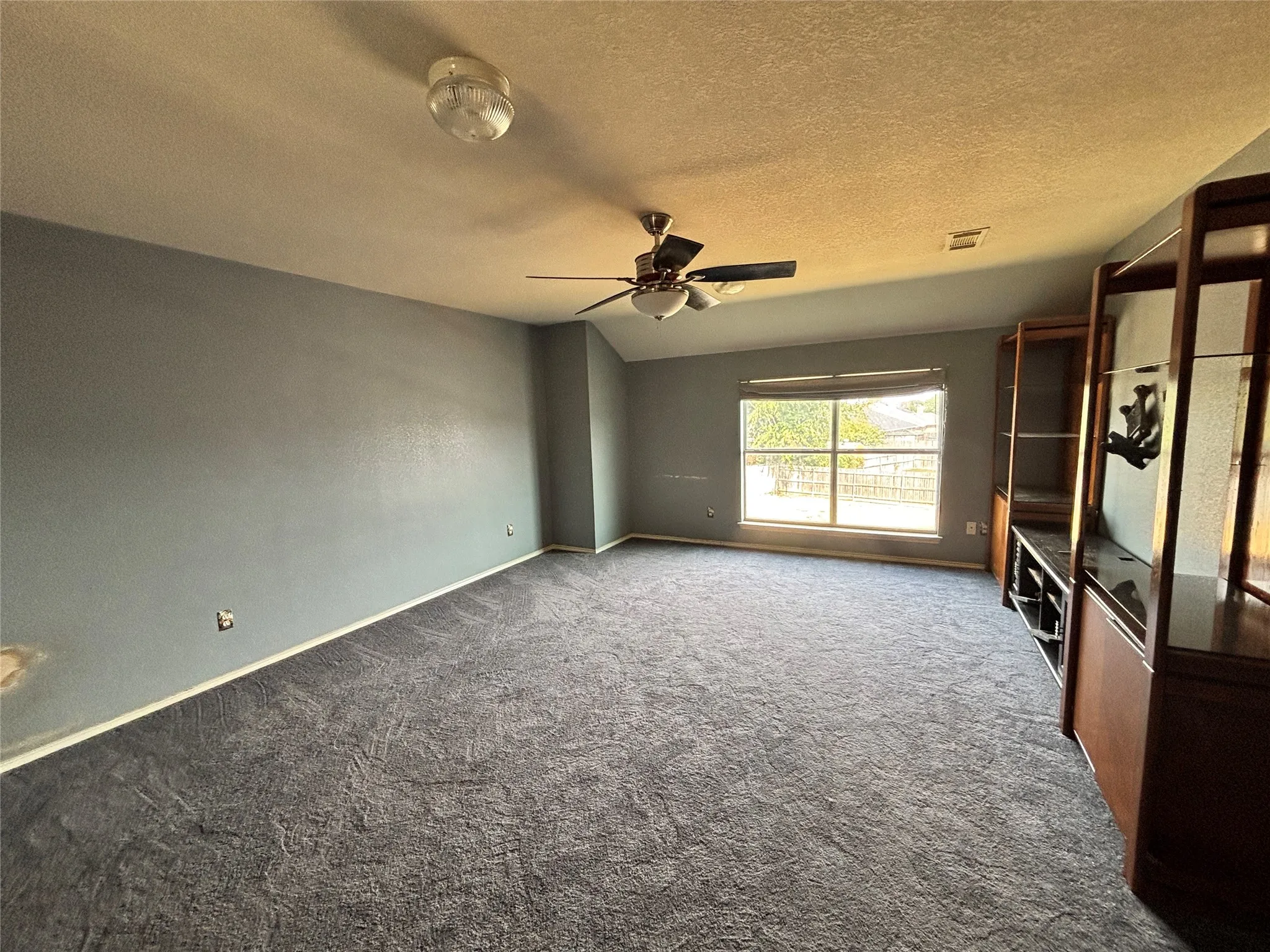 Single Family Residence For Sale in Tarrant County , 1309 Pepperfield Court, Fort Worth, Texas 76028, 4 Bedroom, 2 Bathroom, 2 Garage spaces, 2,702 Sqft, built in 2004, mls#21391685, Real Estate Agent in Fort Worth, Homes For Sale in Tarrant county, Homes For Sale in Fort Worth, Realtor in Fort Worth Texas, Real Estate Brokerage Independent Realty Texas, Luminita Cordes Realtor