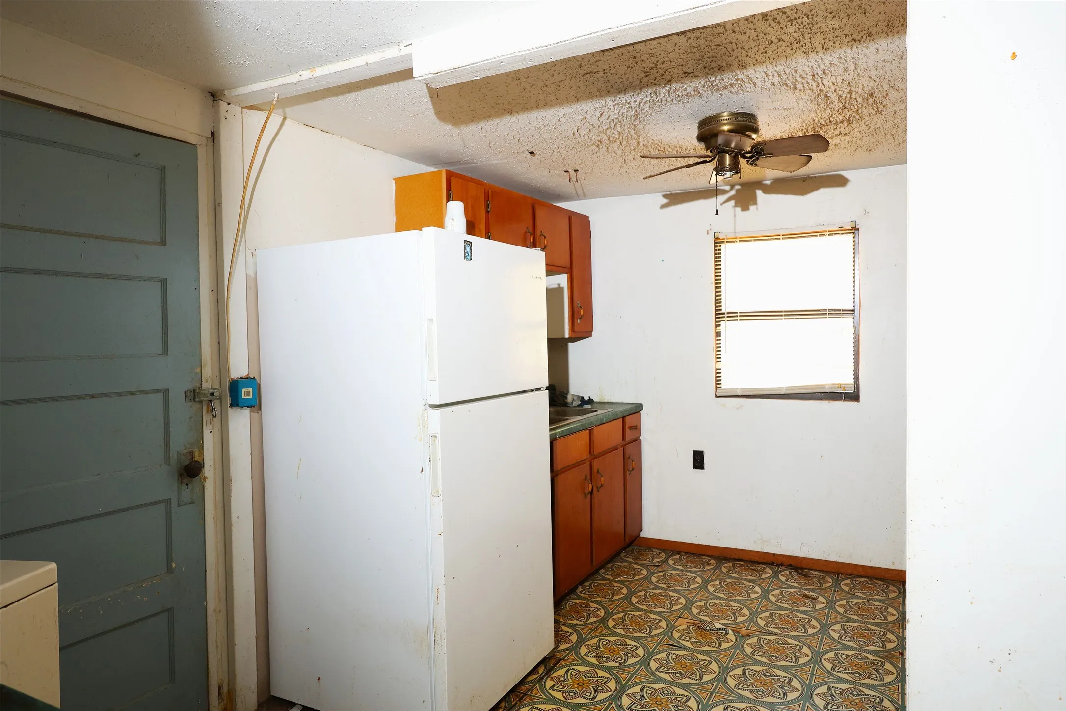 Single Family Residence For Sale in Brown County , 102 Mcdonald Drive, Early, Texas 76802, 2 Bedroom, 2 Bathroom, Garage spaces, 1,015 Sqft, built in 0, mls#21392058, Real Estate Agent in Early, Homes For Sale in Brown county, Homes For Sale in Early, Realtor in Early Texas, Real Estate Brokerage Independent Realty Texas, Luminita Cordes Realtor