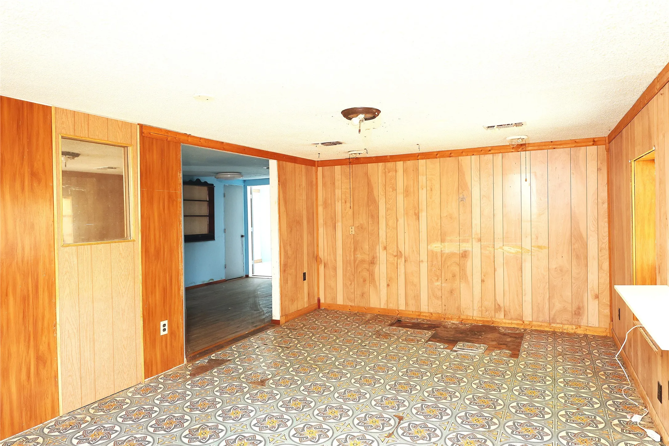 Single Family Residence For Sale in Brown County , 102 Mcdonald Drive, Early, Texas 76802, 2 Bedroom, 2 Bathroom, Garage spaces, 1,015 Sqft, built in 0, mls#21392058, Real Estate Agent in Early, Homes For Sale in Brown county, Homes For Sale in Early, Realtor in Early Texas, Real Estate Brokerage Independent Realty Texas, Luminita Cordes Realtor