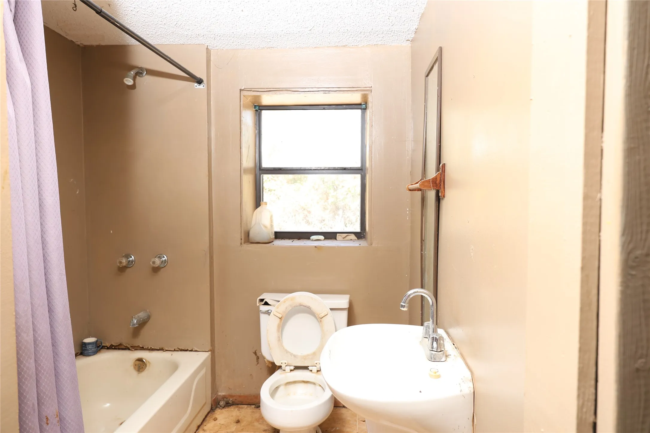 Single Family Residence For Sale in Brown County , 102 Mcdonald Drive, Early, Texas 76802, 2 Bedroom, 2 Bathroom, Garage spaces, 1,015 Sqft, built in 0, mls#21392058, Real Estate Agent in Early, Homes For Sale in Brown county, Homes For Sale in Early, Realtor in Early Texas, Real Estate Brokerage Independent Realty Texas, Luminita Cordes Realtor