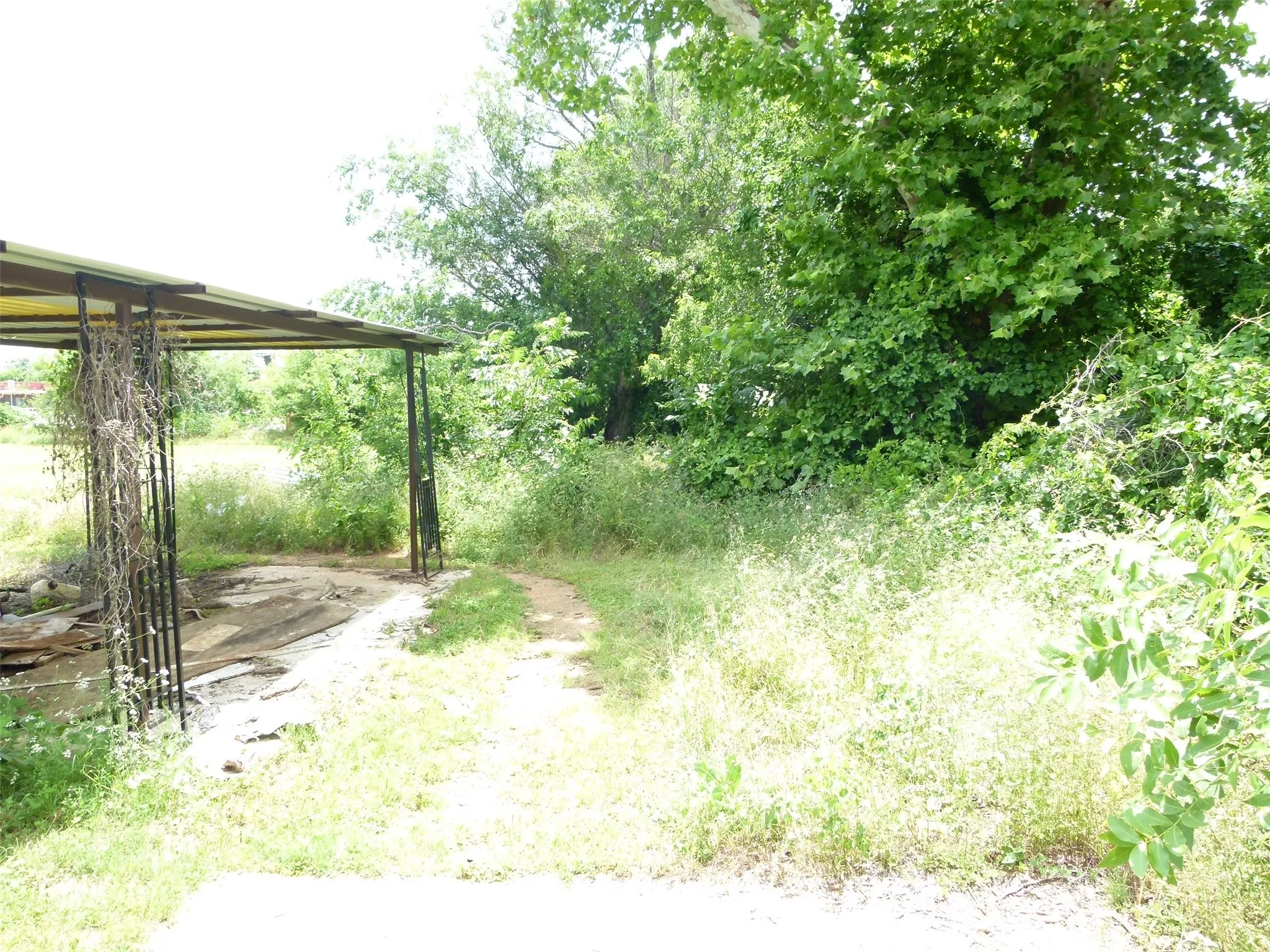 Single Family Residence For Sale in Brown County , 102 Mcdonald Drive, Early, Texas 76802, 2 Bedroom, 2 Bathroom, Garage spaces, 1,015 Sqft, built in 0, mls#21392058, Real Estate Agent in Early, Homes For Sale in Brown county, Homes For Sale in Early, Realtor in Early Texas, Real Estate Brokerage Independent Realty Texas, Luminita Cordes Realtor