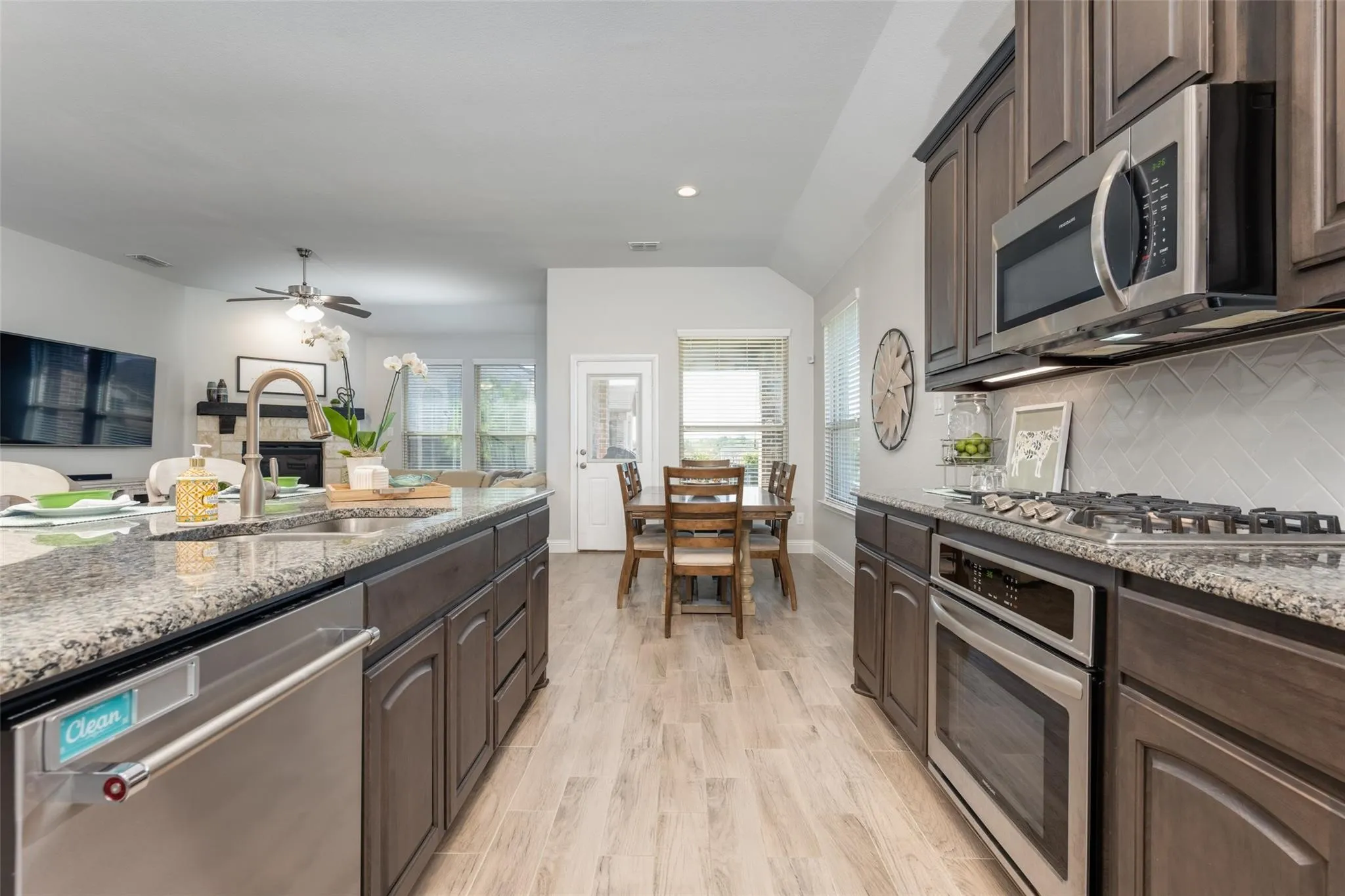 Single Family Residence For Rent in Denton County , 3520 Helm Lane, Denton, Texas 76210, 3 Bedroom, 3 Bathroom, 2 Garage spaces, 2,775 Sqft, built in 2018, mls#21392077, Real Estate Agent in Denton, Homes For Rent in Denton county, Homes For Rent in Denton, Realtor in Denton Texas, Real Estate Brokerage Independent Realty Texas, Luminita Cordes Realtor