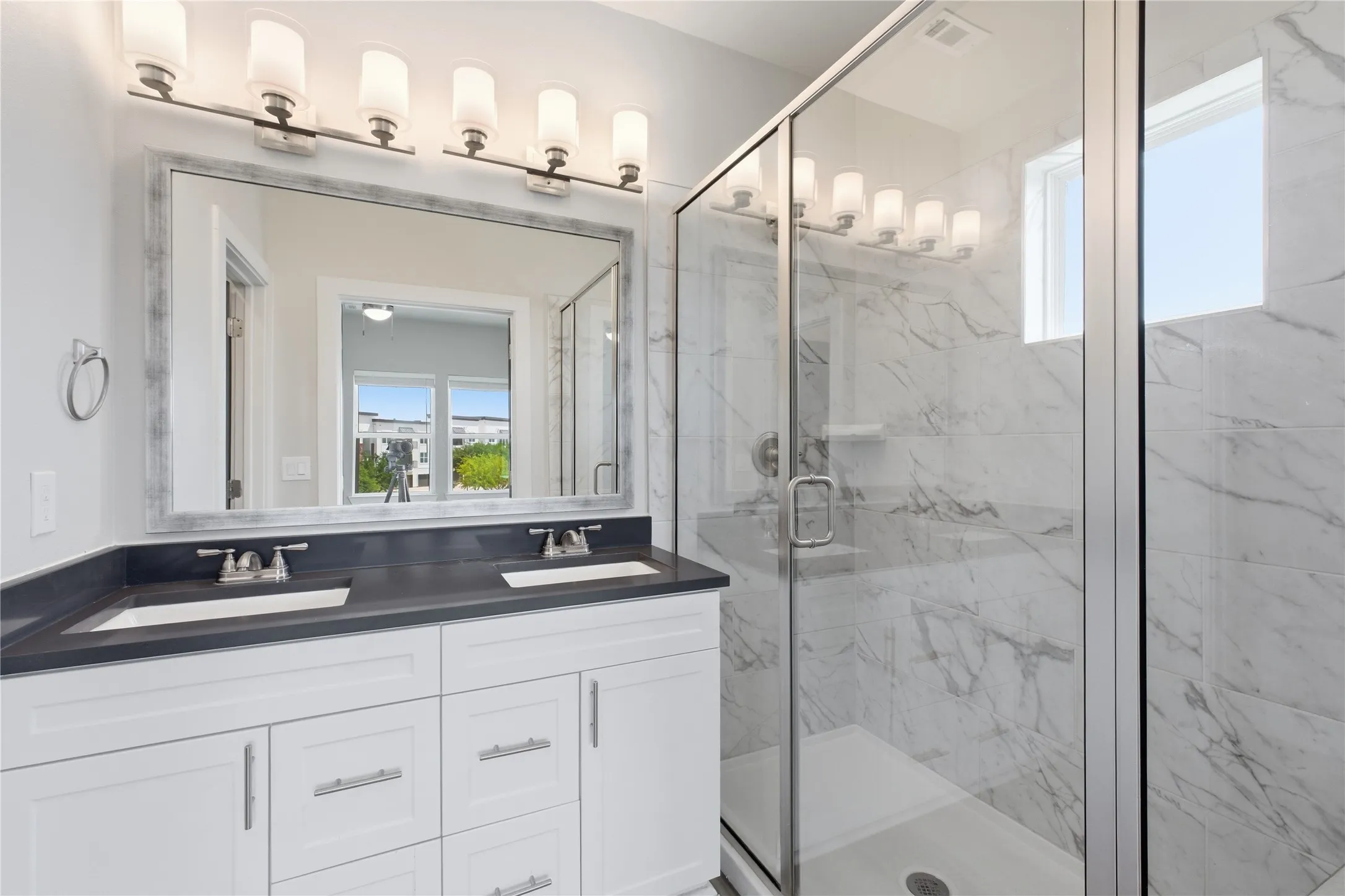 Townhouse For Rent in Collin County , 3365 Wynwood Drive, Plano, Texas 75074, 3 Bedroom, 4 Bathroom, 2 Garage spaces, 1,728 Sqft, built in 2022, mls#21392014, Real Estate Agent in Plano, Homes For Rent in Collin county, Homes For Rent in Plano, Realtor in Plano Texas, Real Estate Brokerage Independent Realty Texas, Luminita Cordes Realtor