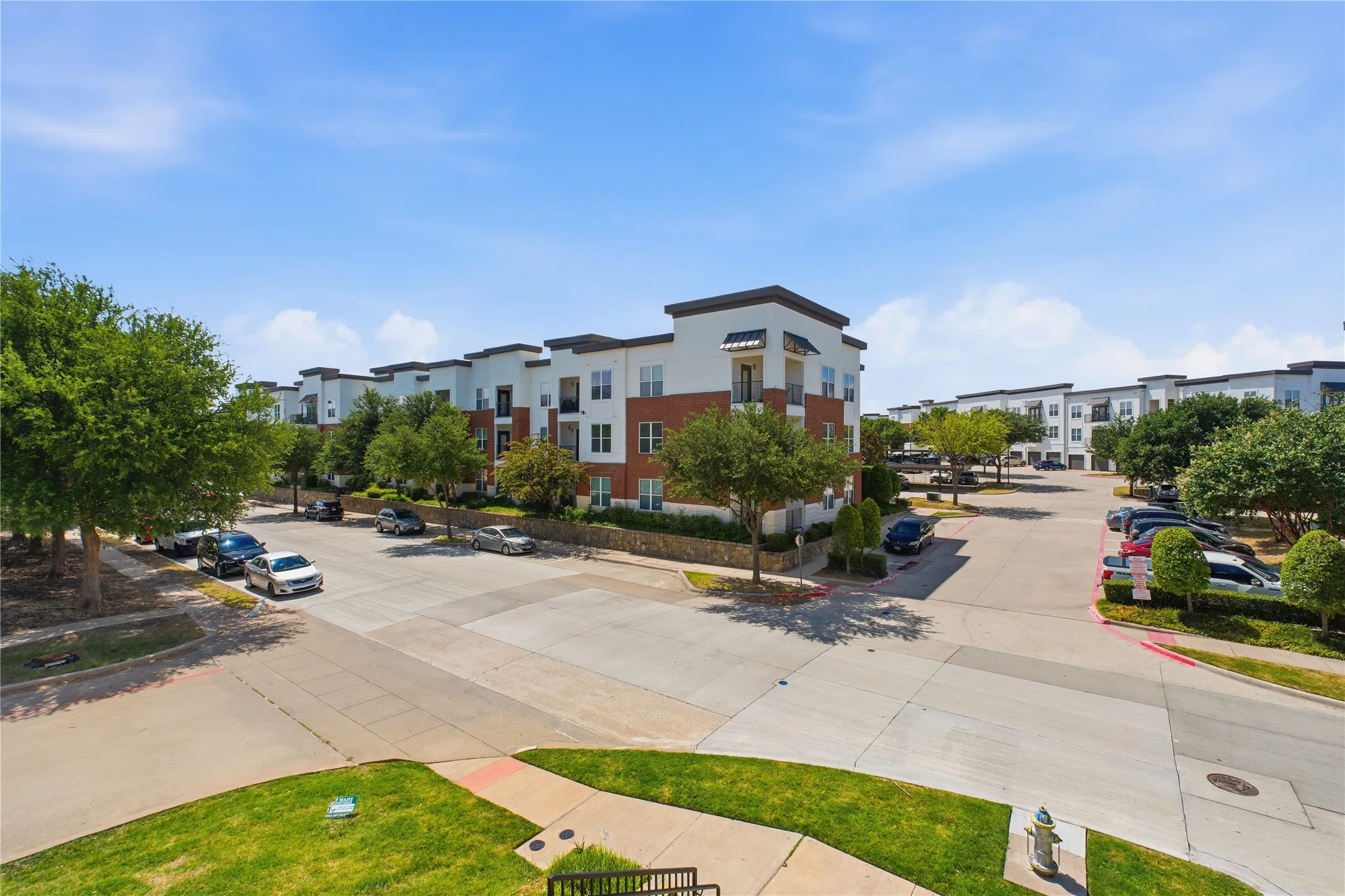 Townhouse For Rent in Collin County , 3365 Wynwood Drive, Plano, Texas 75074, 3 Bedroom, 4 Bathroom, 2 Garage spaces, 1,728 Sqft, built in 2022, mls#21392014, Real Estate Agent in Plano, Homes For Rent in Collin county, Homes For Rent in Plano, Realtor in Plano Texas, Real Estate Brokerage Independent Realty Texas, Luminita Cordes Realtor